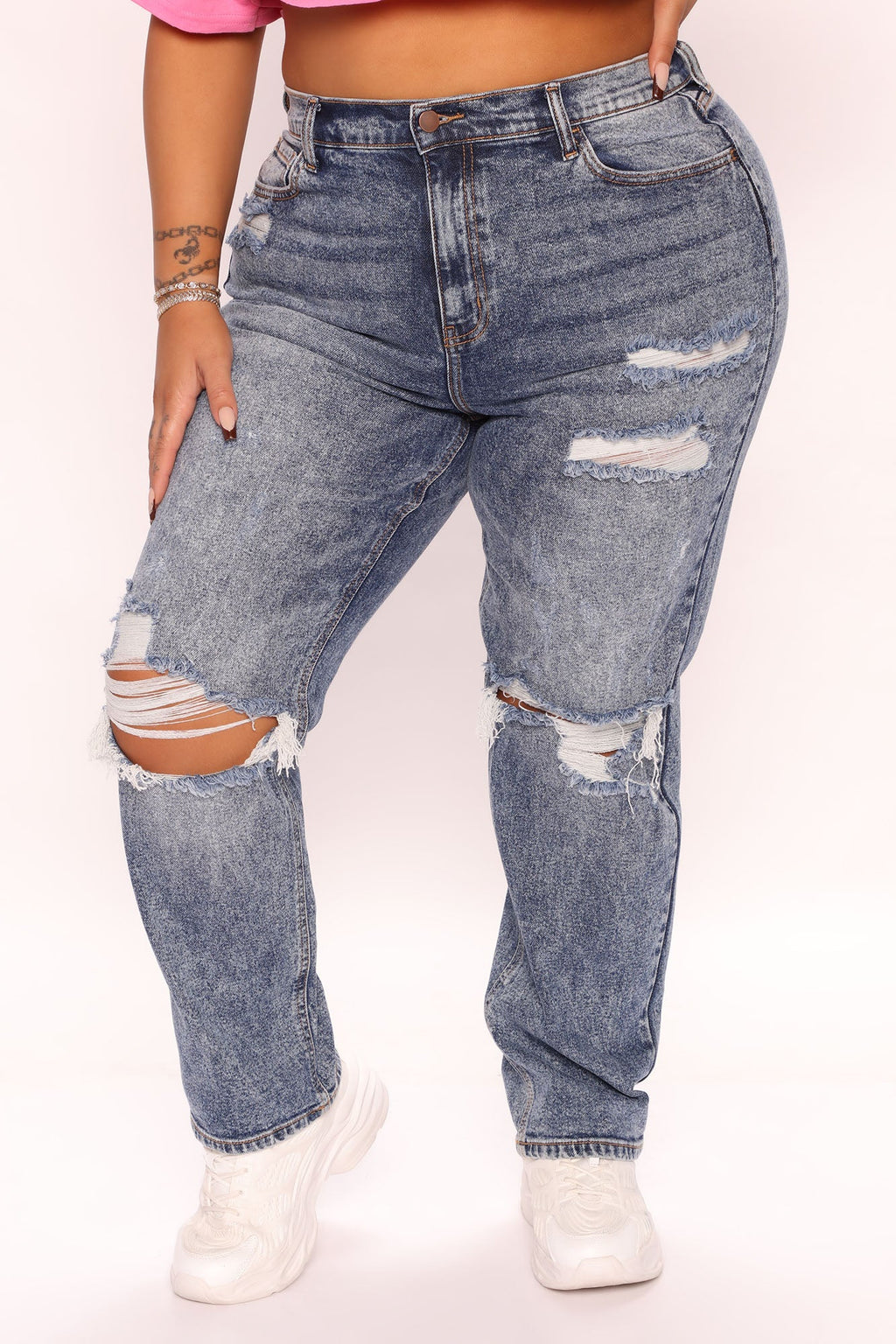 Go Off Boyfriend Distressed Jeans - Medium Blue Wash