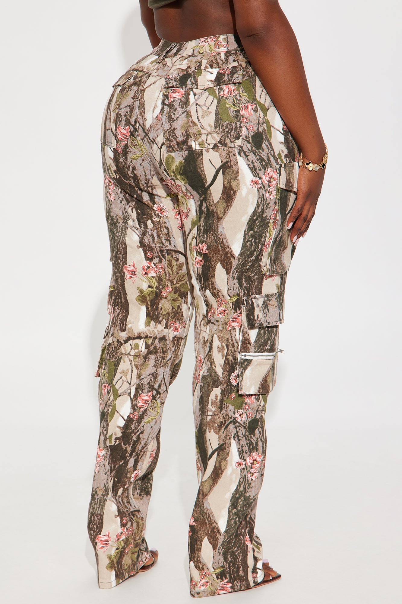 Tall By A Long Shot Floral Camo Stretch Cargo Jeans - Taupe/combo