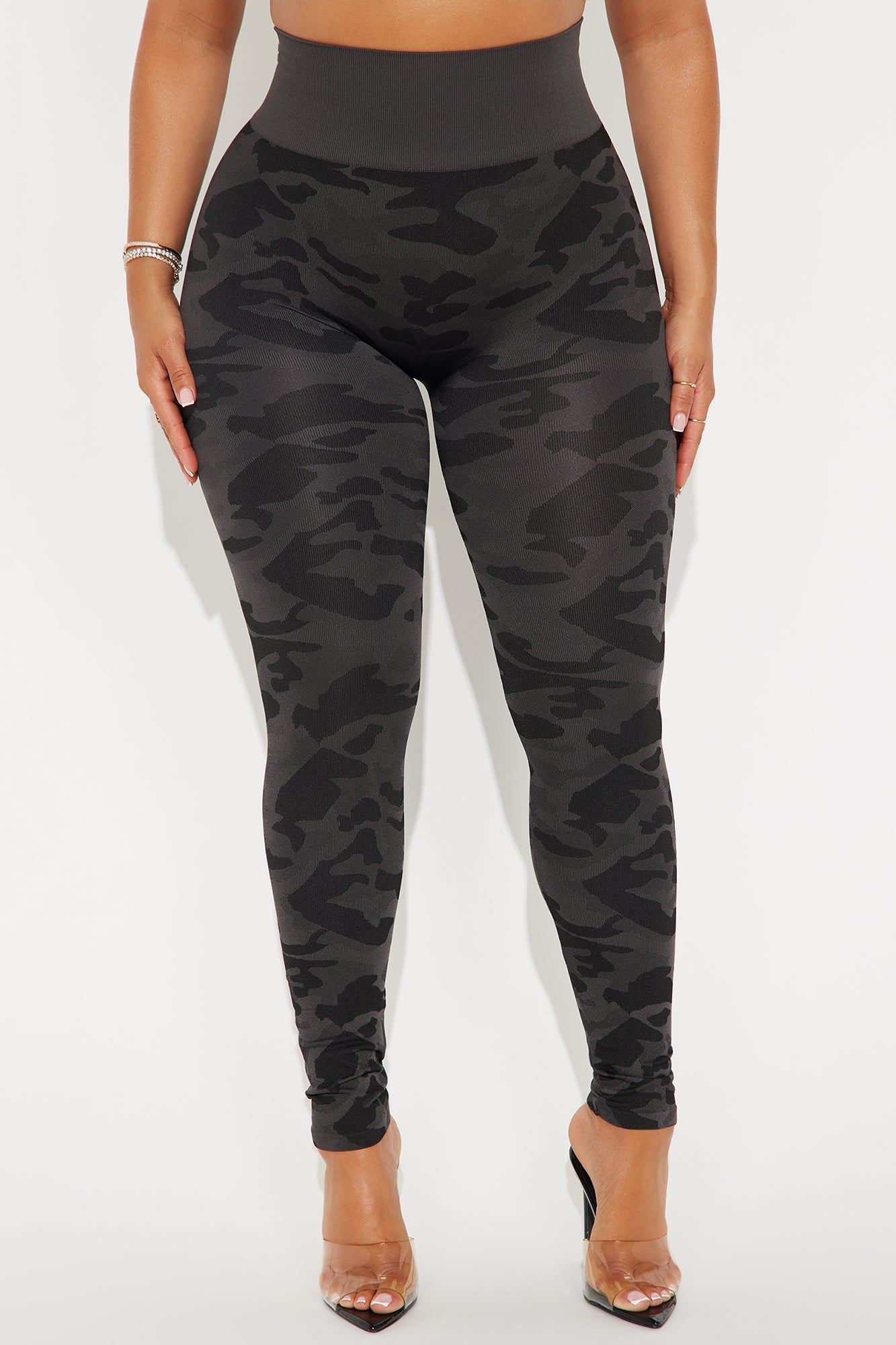 Kelly Seamless Camo Legging - Charcoal