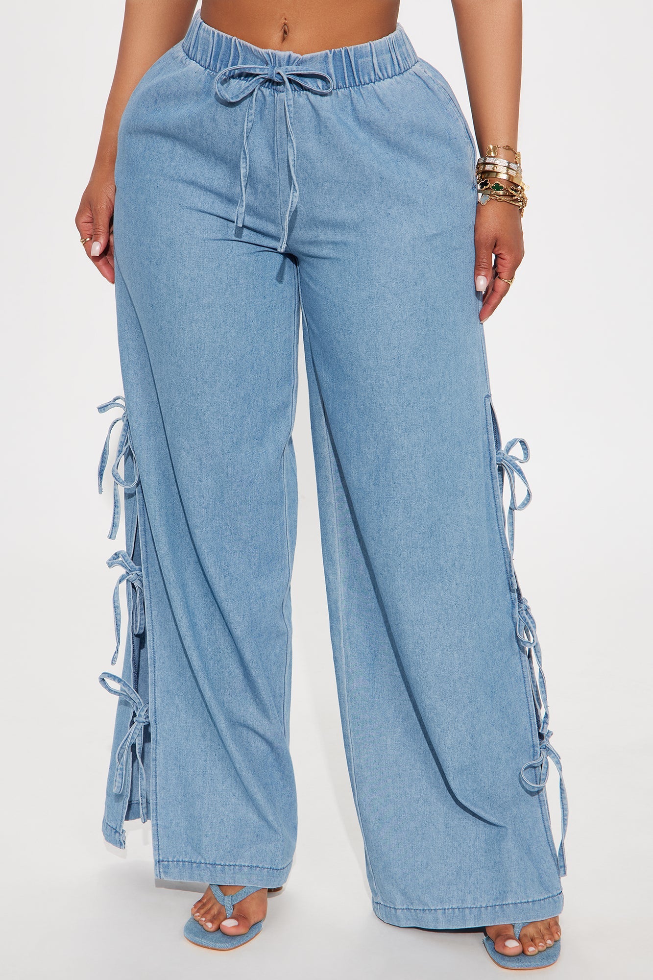 Lust For Bows Chambray Wide Leg Jeans - Medium Wash