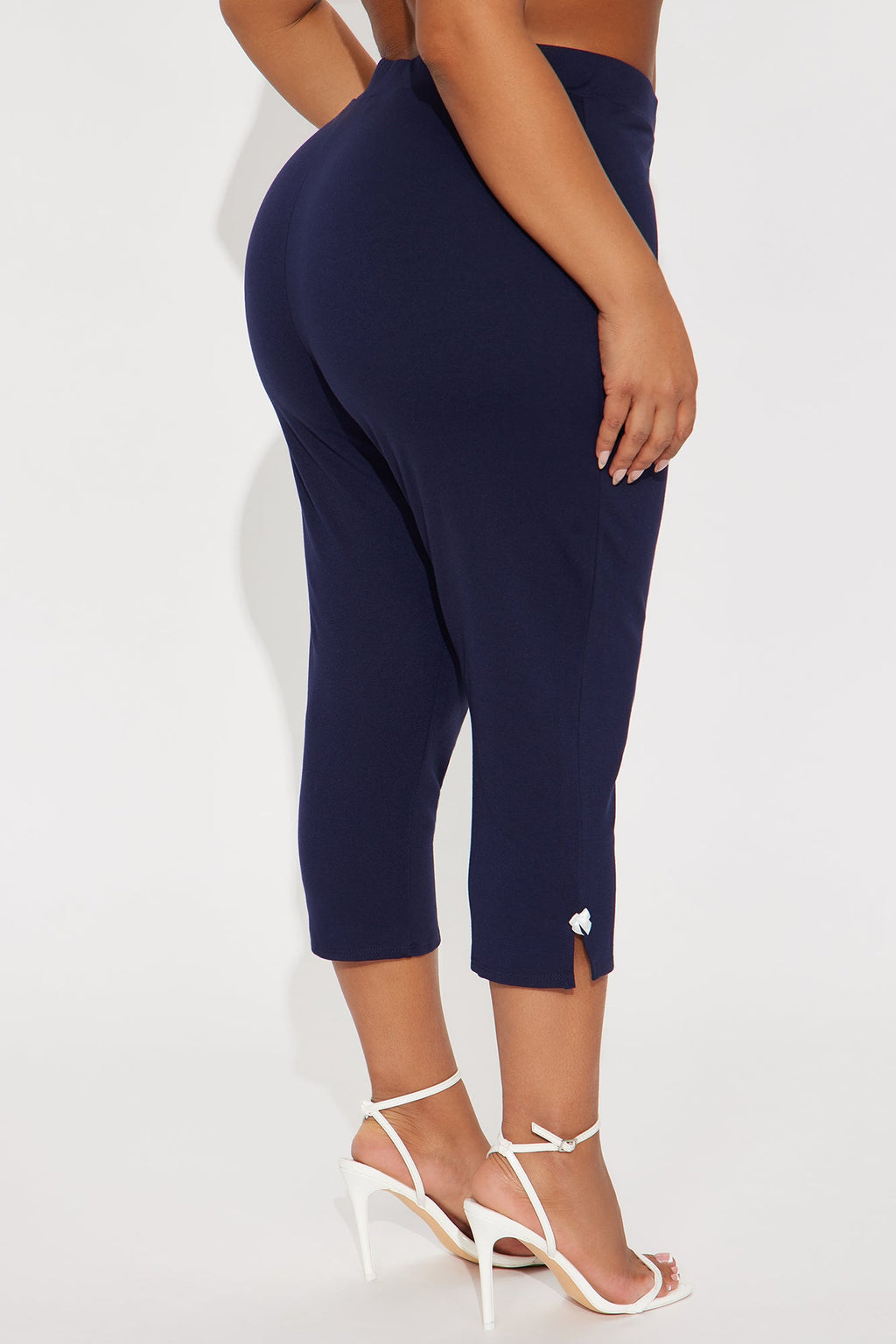 Take A Bow Capri Legging - Navy