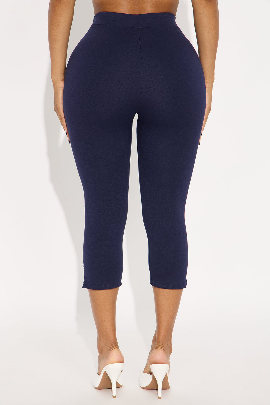 Take A Bow Capri Legging - Navy