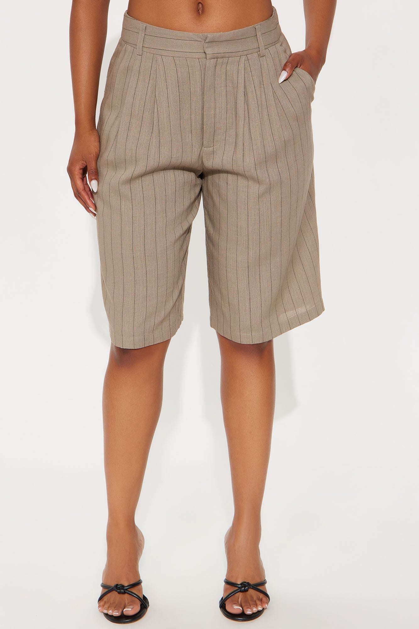 Penelope Pinstripe Linen Trouser Short - Mocha