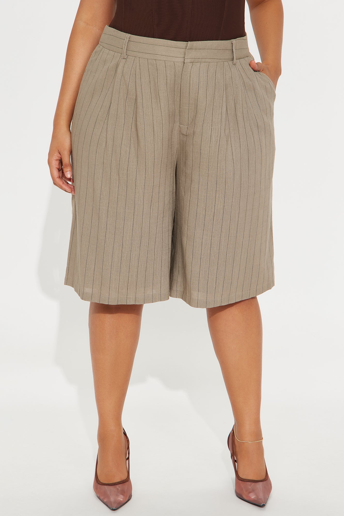 Penelope Pinstripe Linen Trouser Short - Mocha