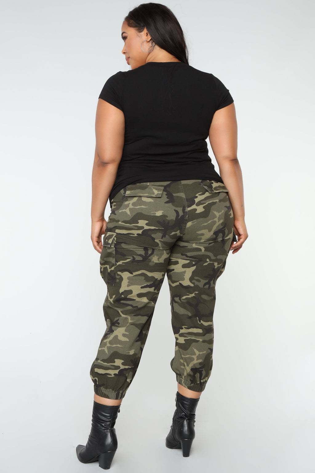 Carla Basic V Tee - Black