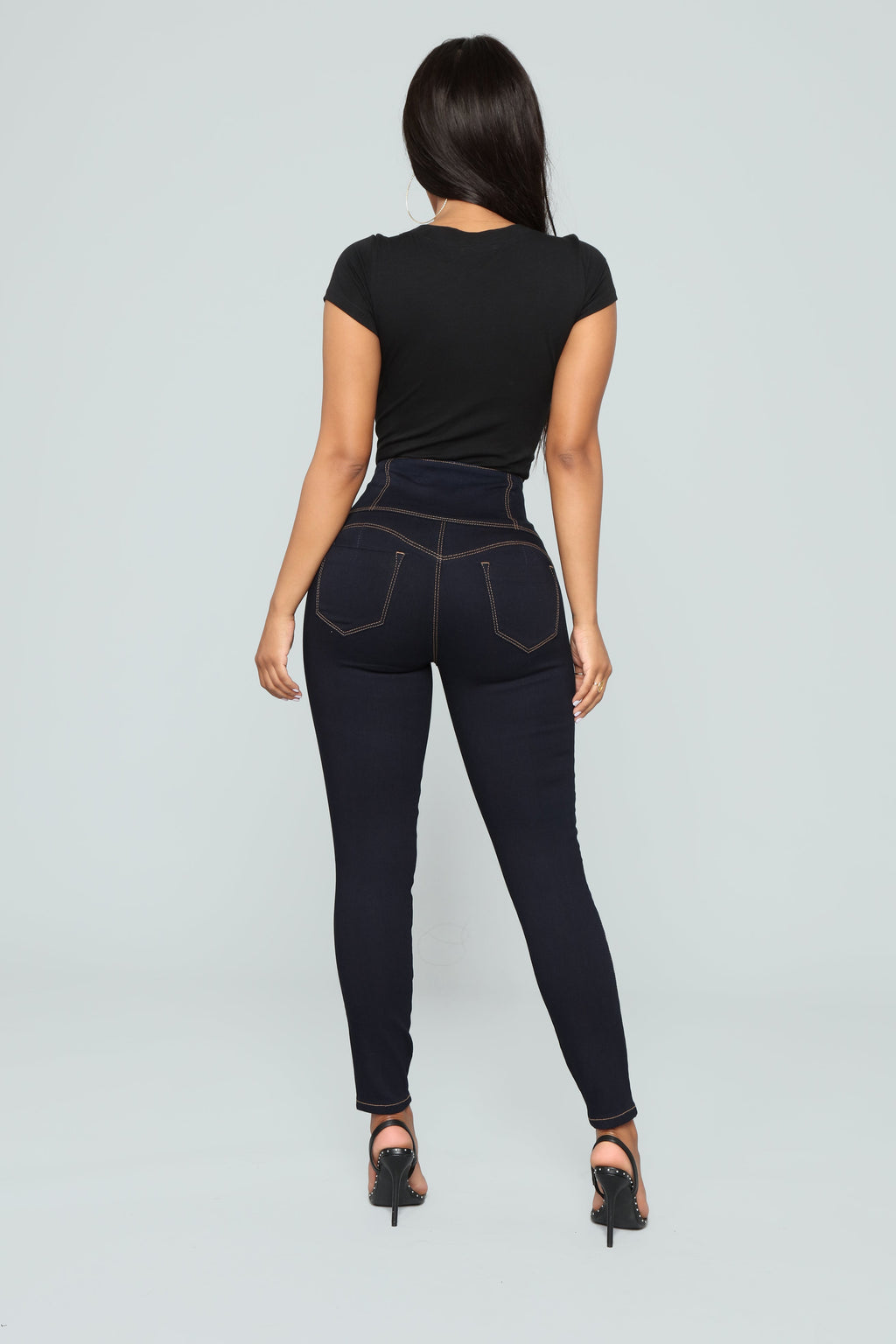 Carla Basic V Tee - Black