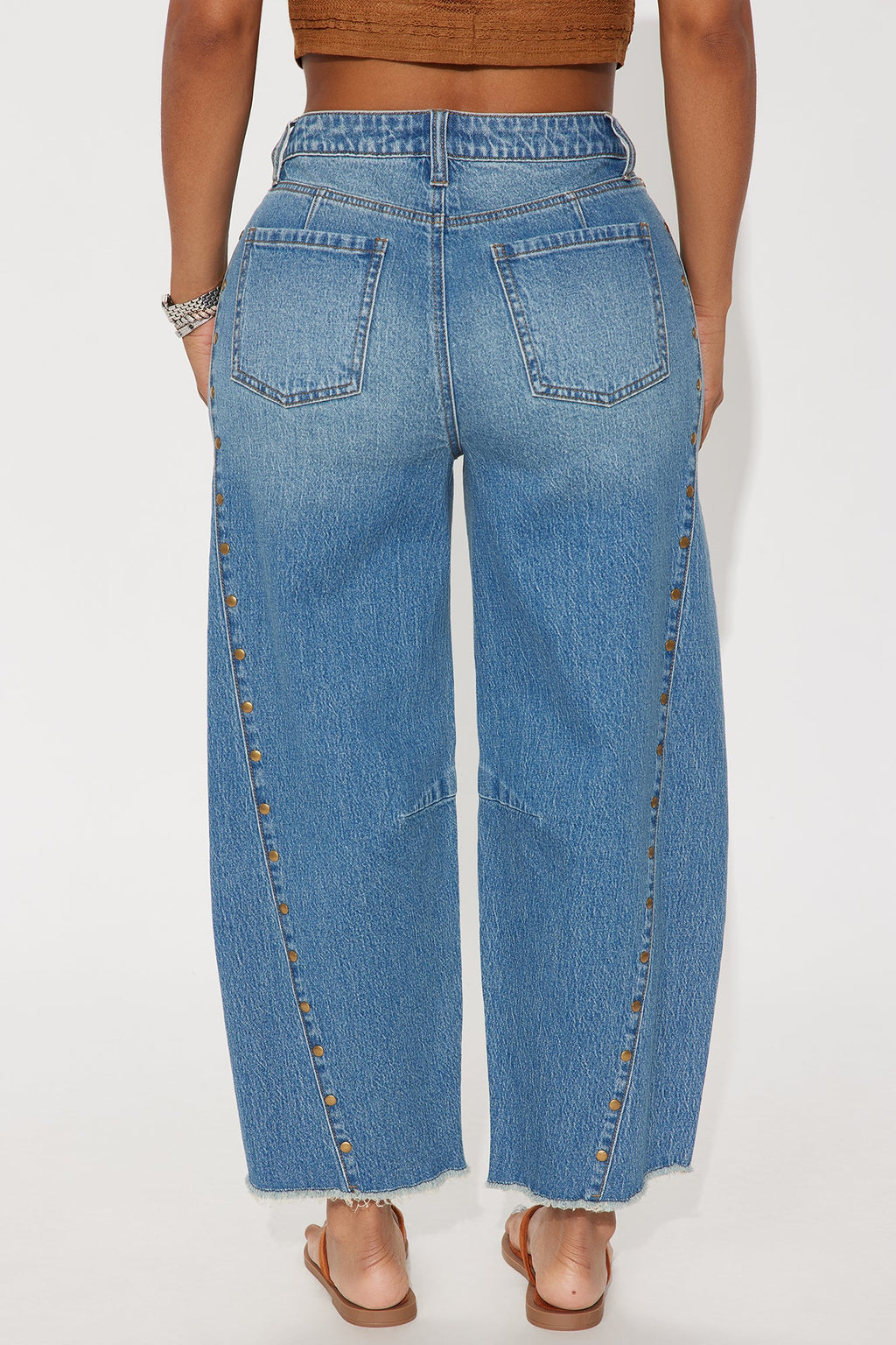 Best In Show Barrel Leg Jeans - Medium Wash