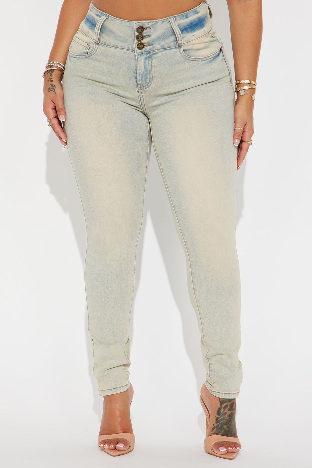 Irreplaceable Stretch Booty Lifting Jeans - Vintage Wash