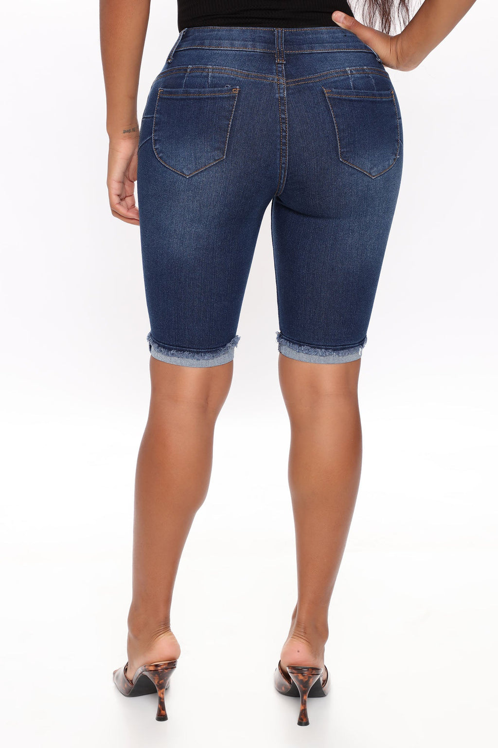 Hold Me Closer Booty Lifting Denim Bermudas - Dark Wash