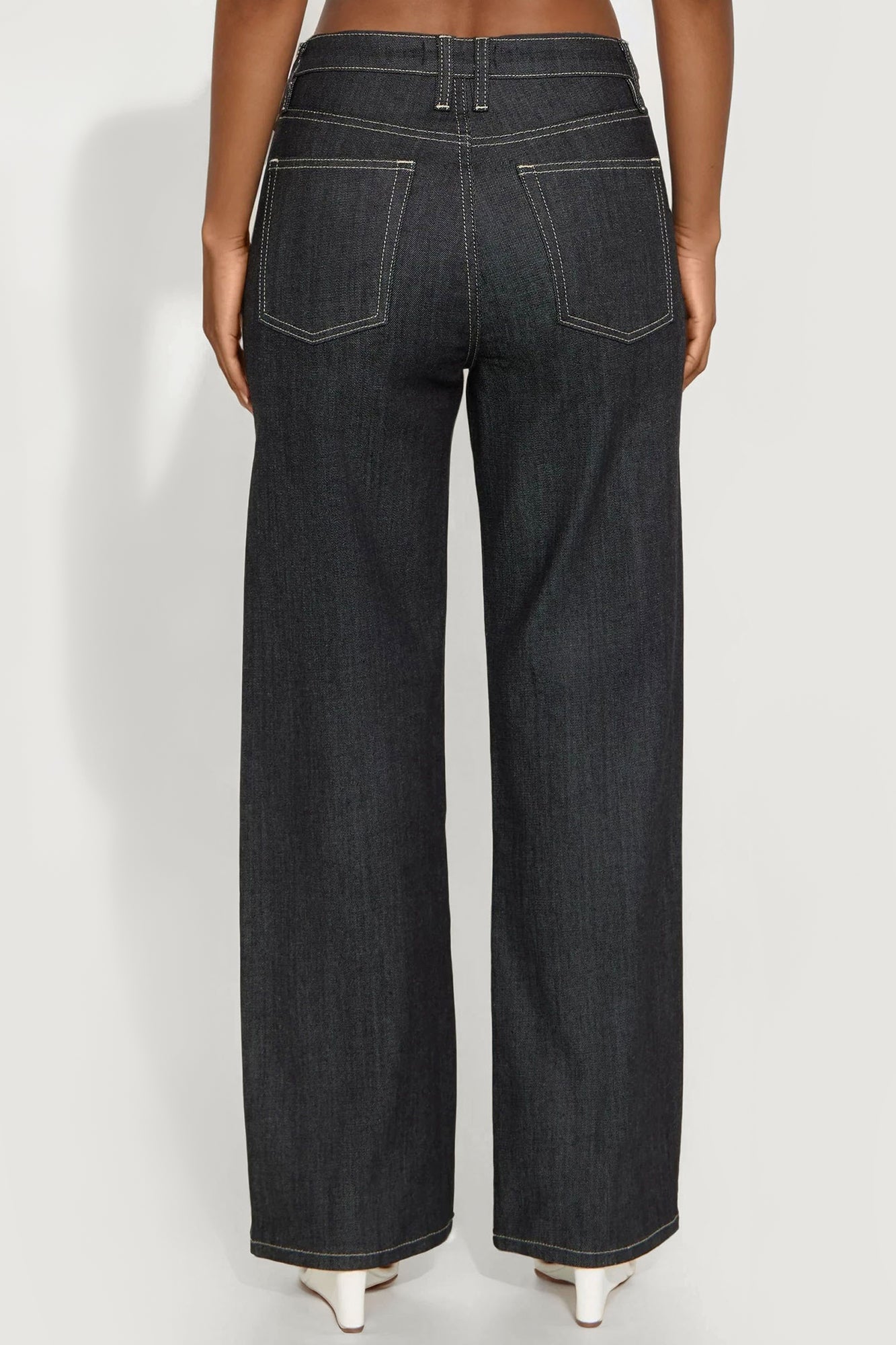 CiCi Stretch Tailored Straight Leg Jeans - Black