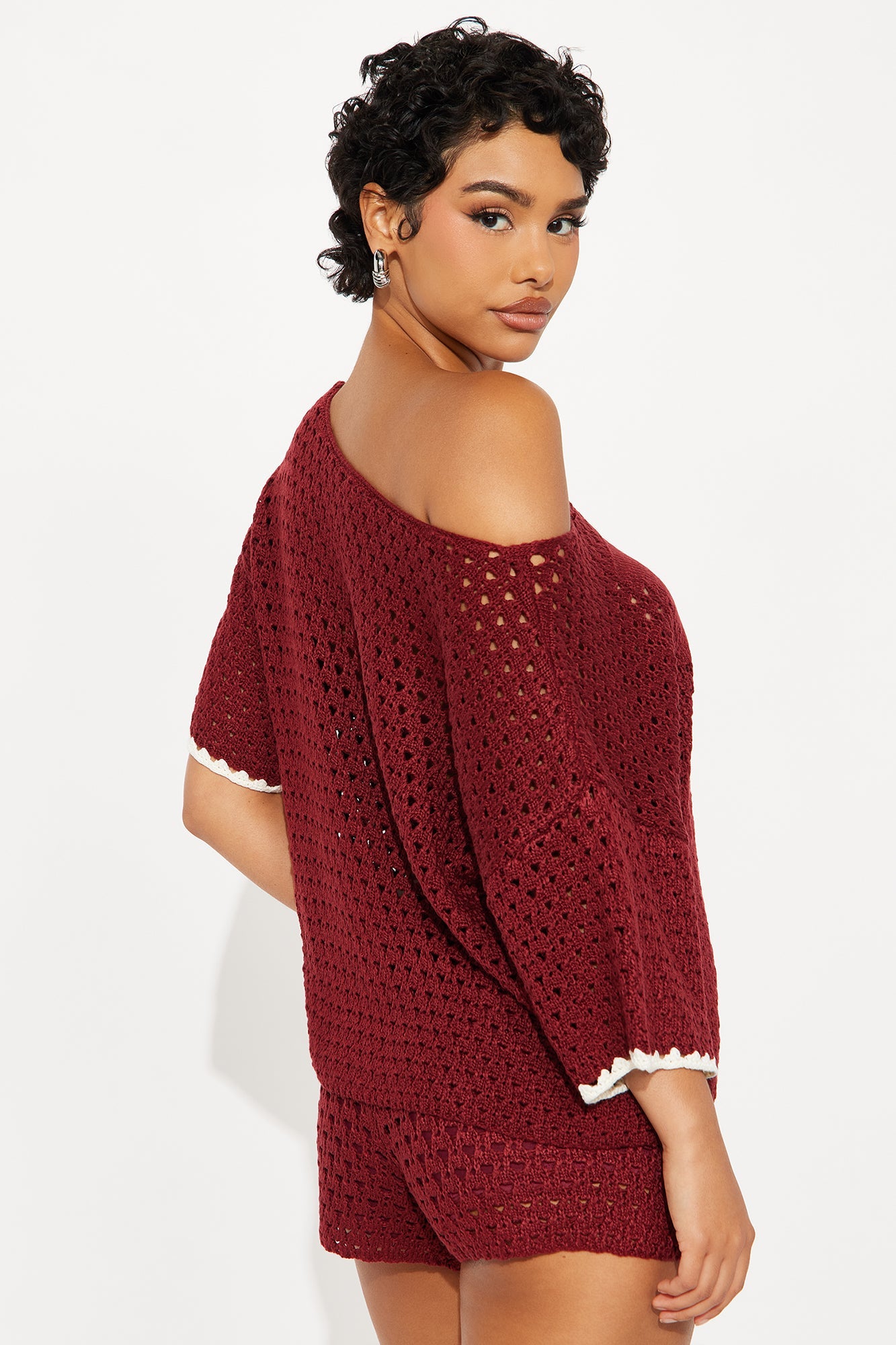 4 The Win Crochet Short Sey - Burgundy