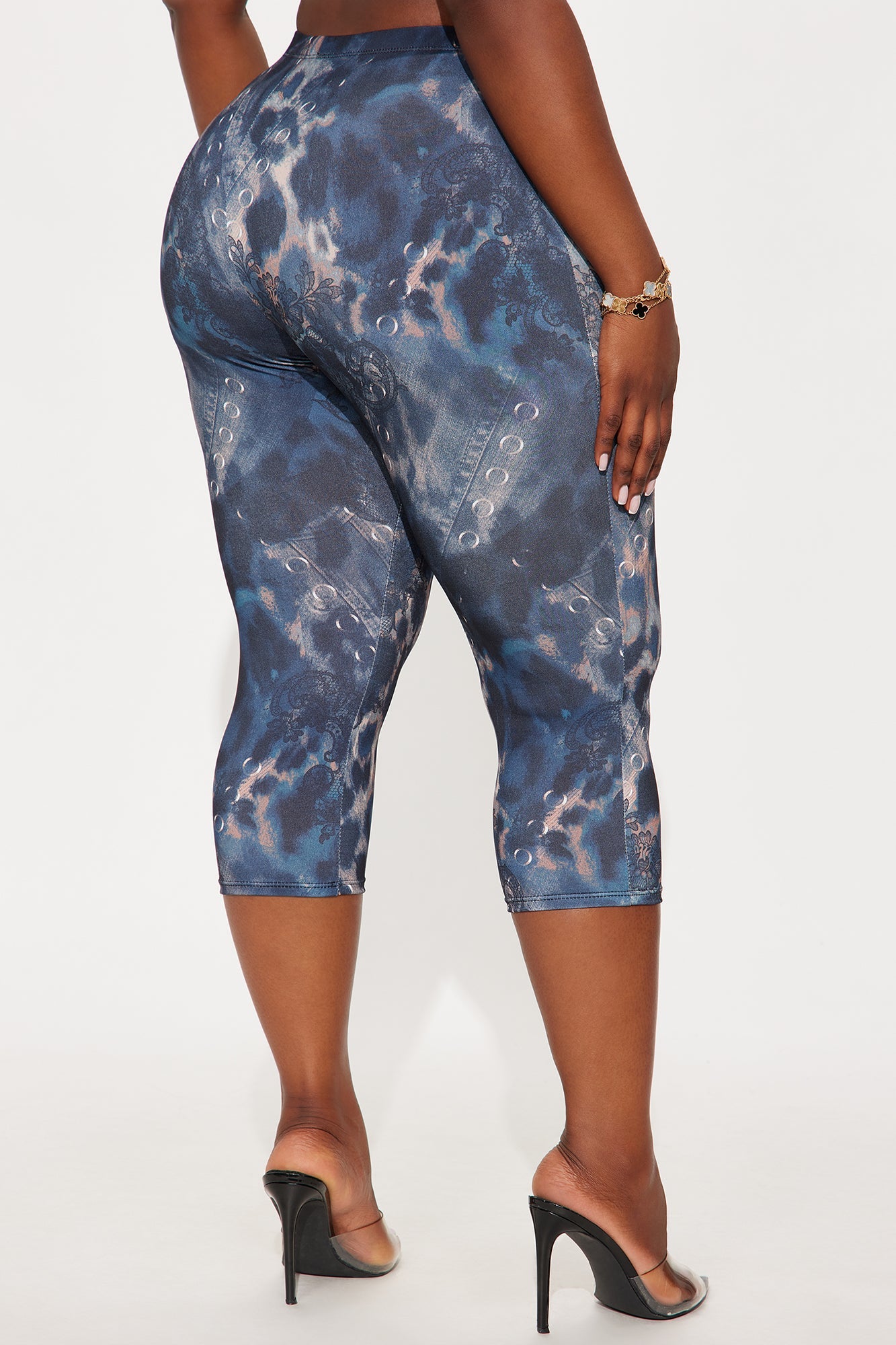 Divine Beauty Leopard Capri Legging - Black/combo