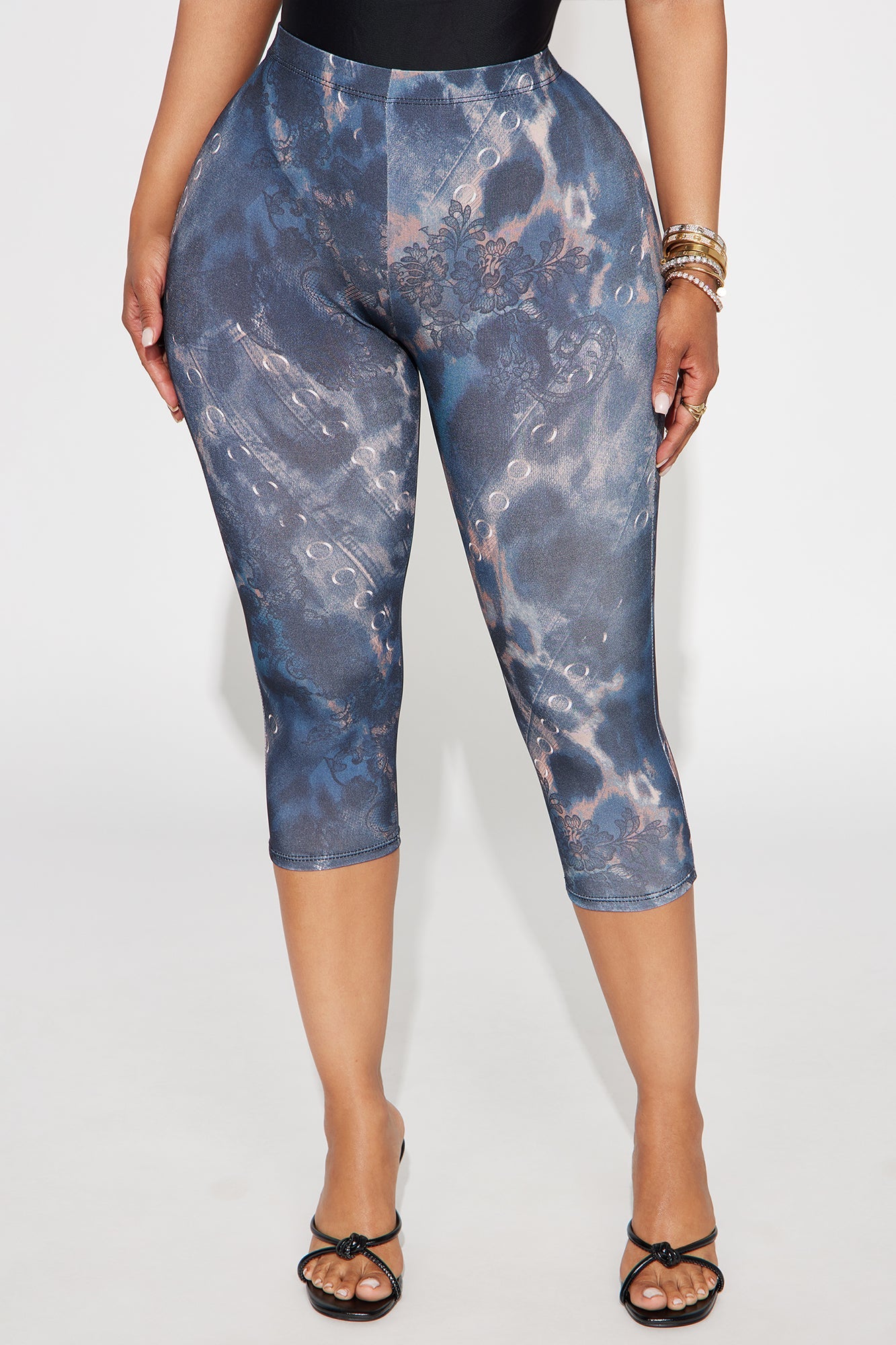 Divine Beauty Leopard Capri Legging - Black/combo