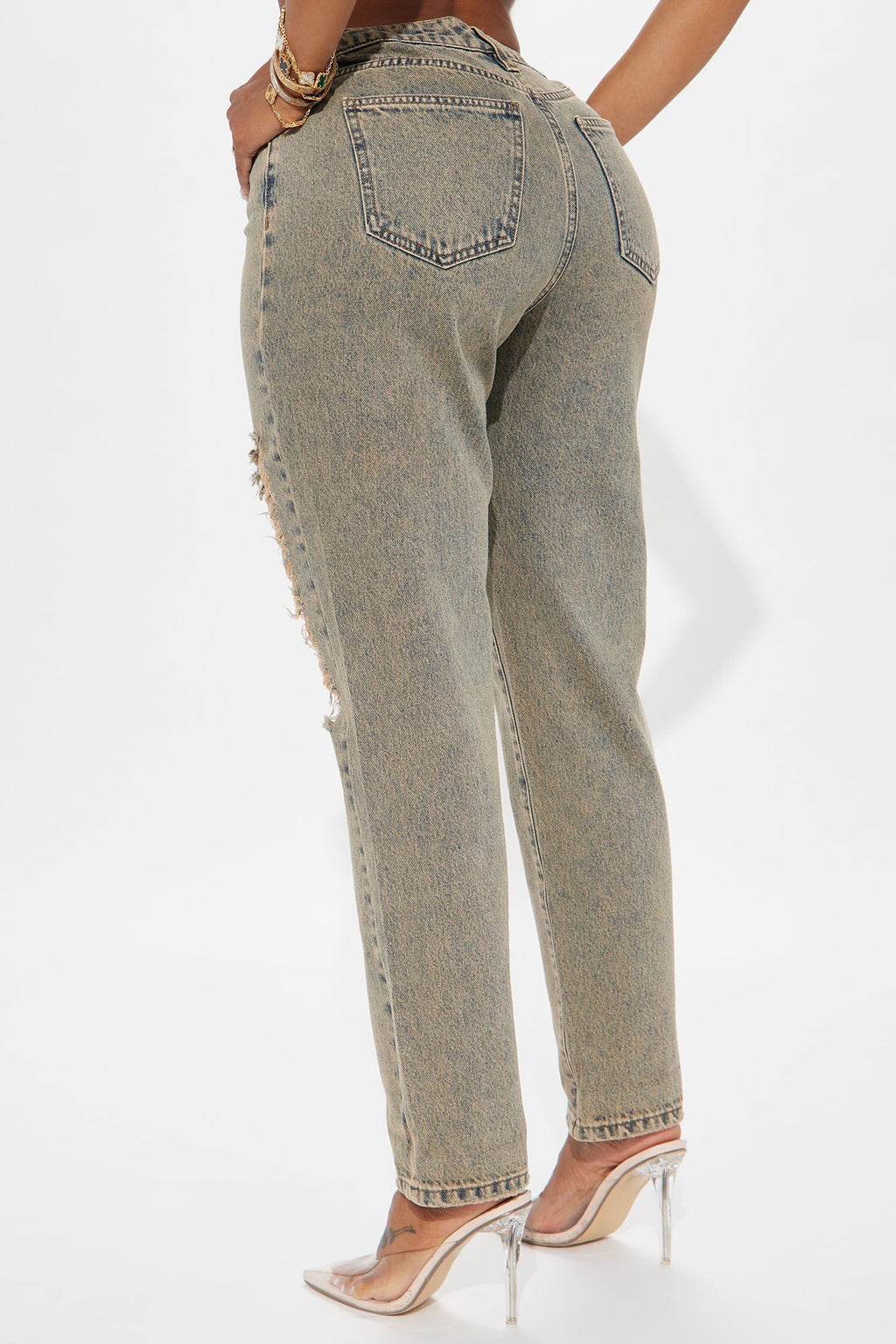 Sahara Tinted Ripped Mom Jean - Medium Wash