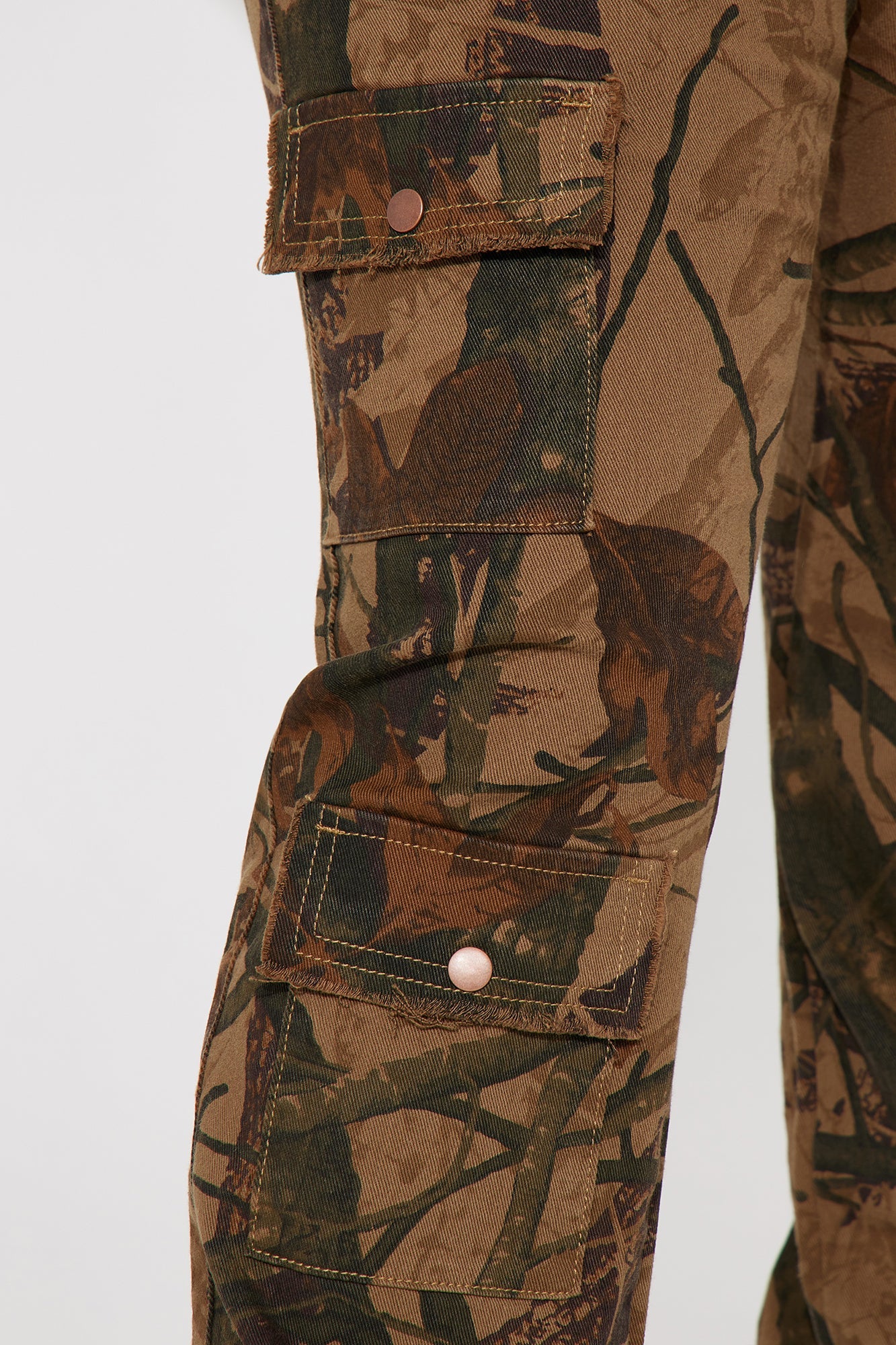 In The Wild Camo Stretch Cargo Jeans - Camouflage