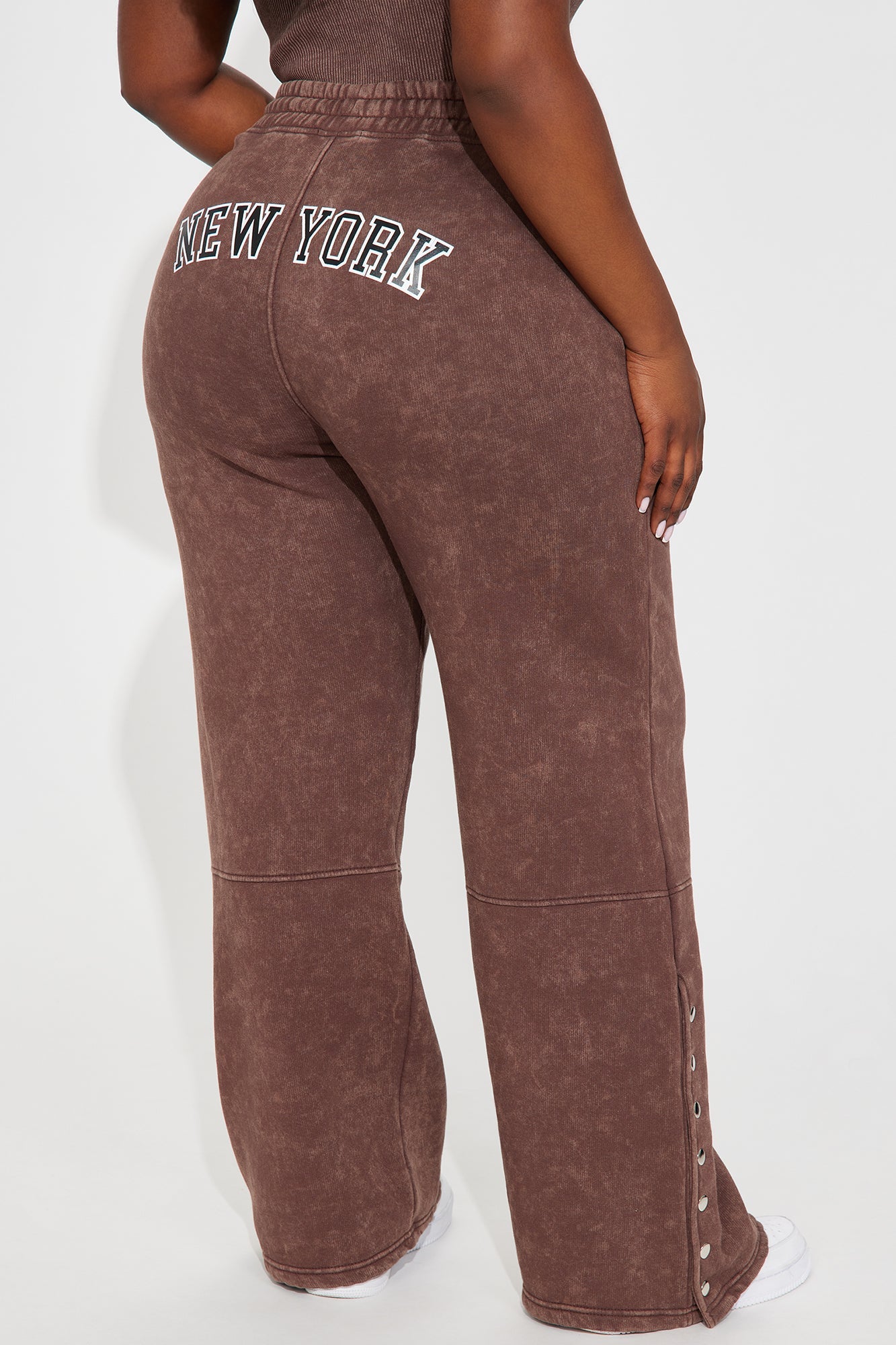 New York Washed Sweatpant - Brown