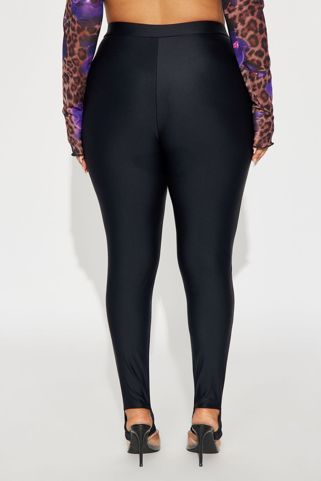 Sleek Statement High Rise Footed Legging - Black