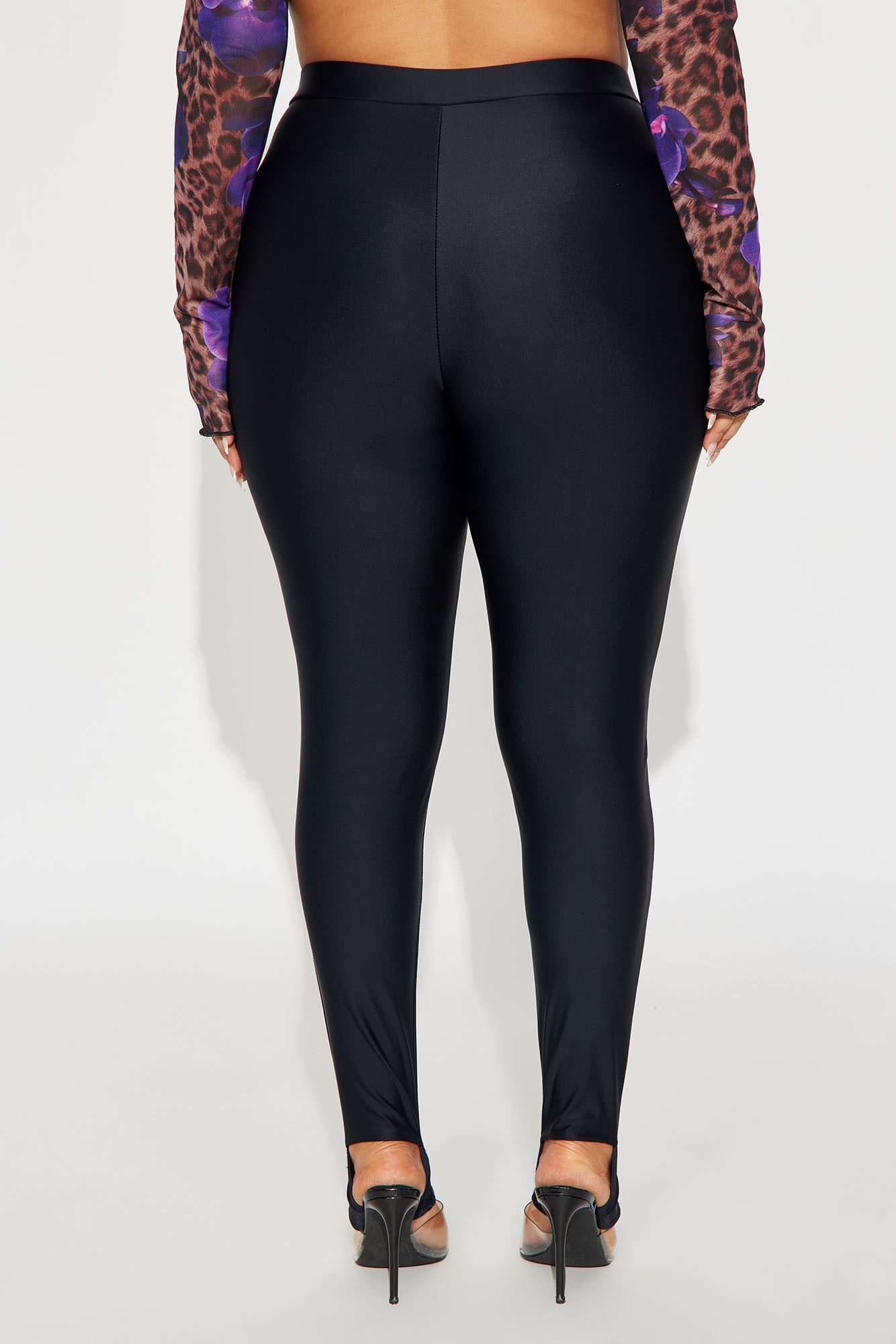 Sleek Statement High Rise Footed Legging - Black