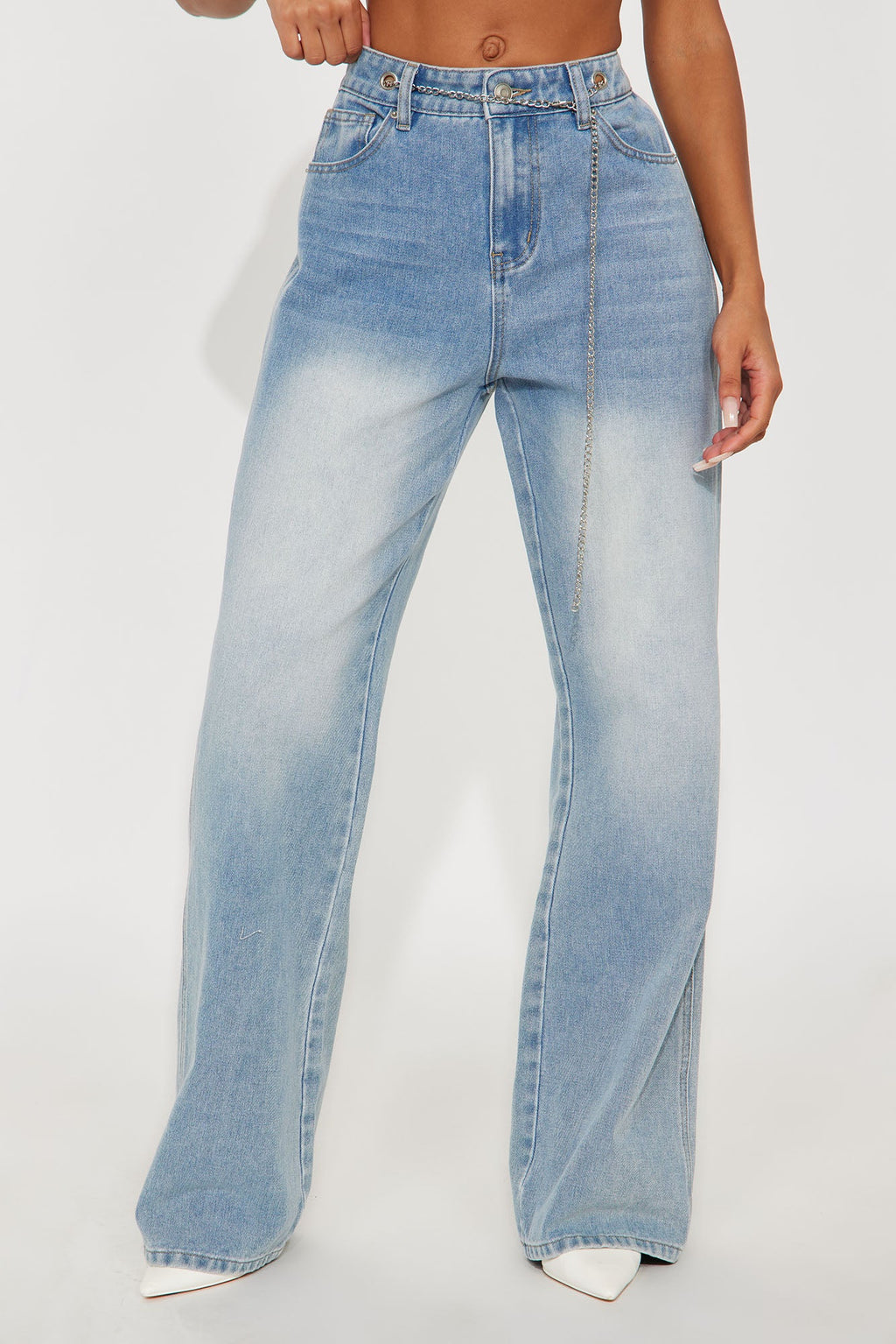 Linked Up Belted Wide Leg Jeans - Light Wash