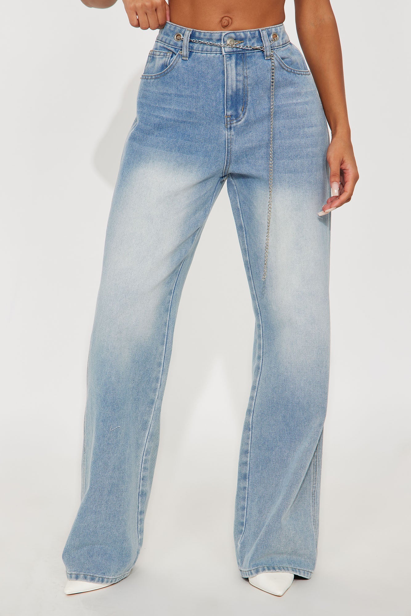 Linked Up Belted Wide Leg Jeans - Light Wash