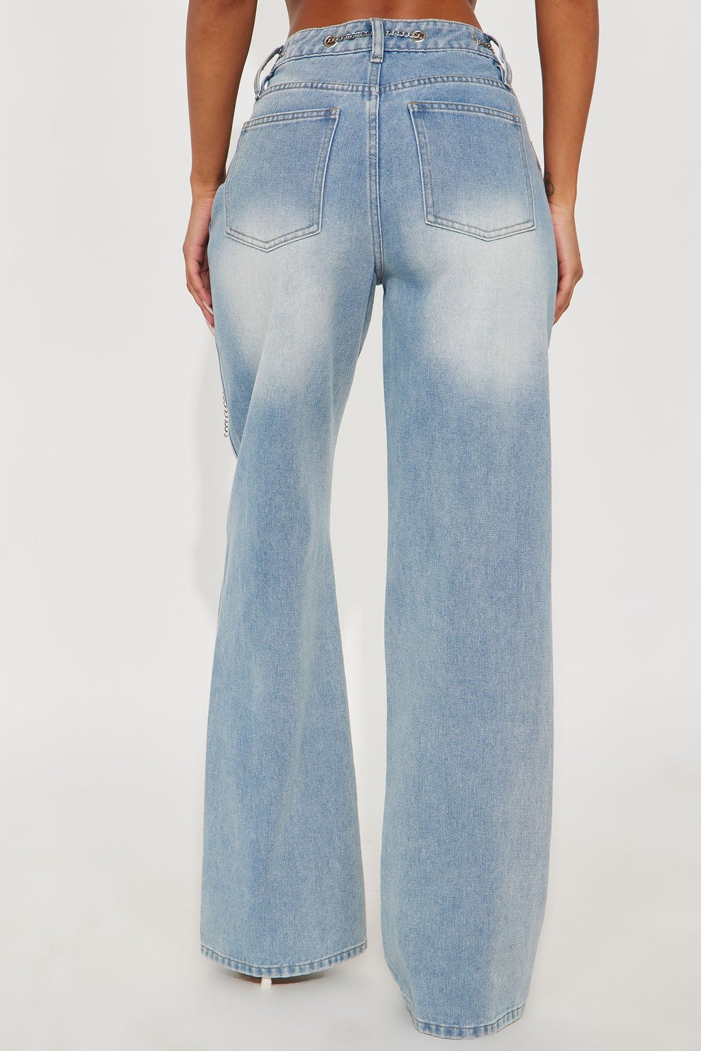 Linked Up Belted Wide Leg Jeans - Light Wash
