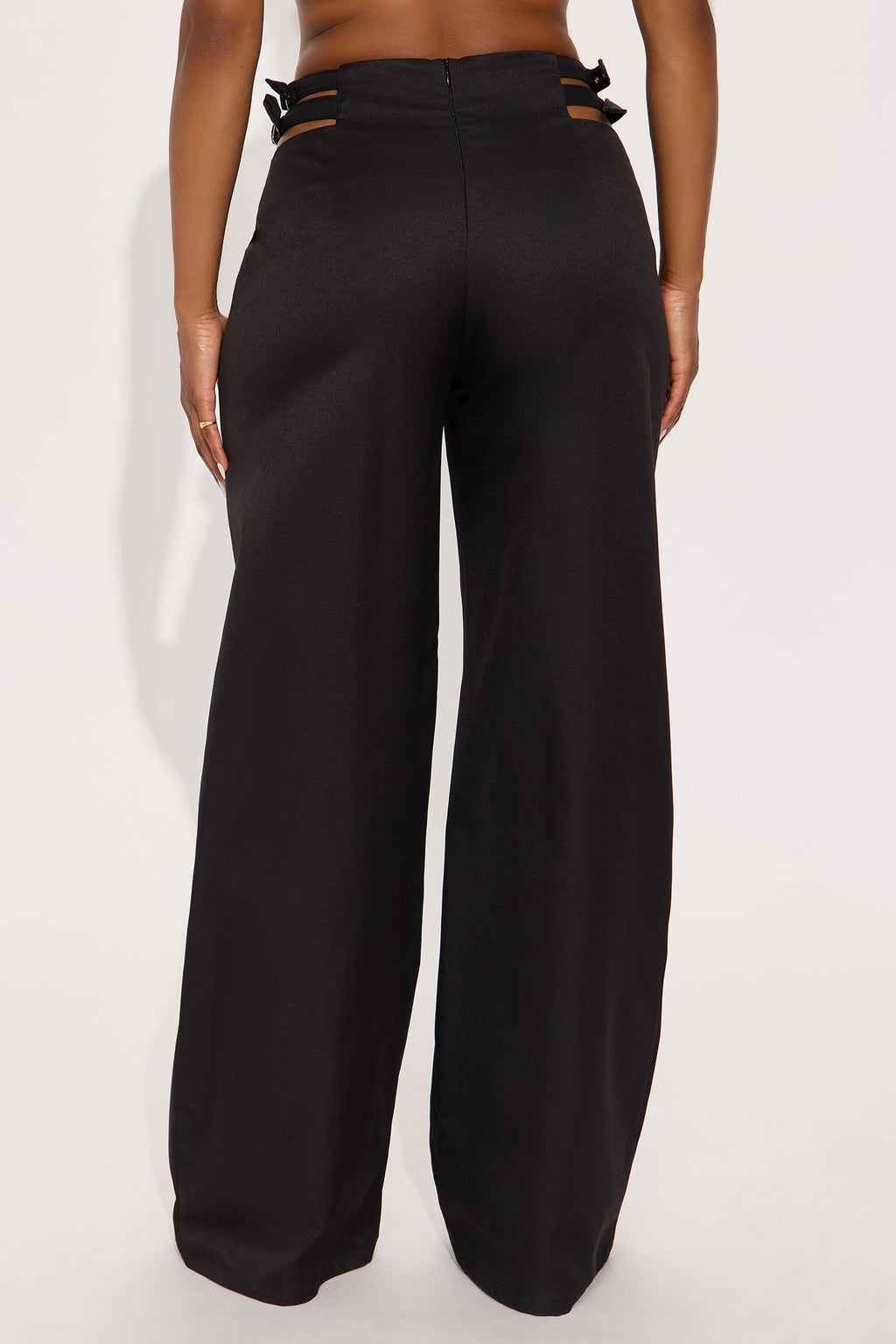 Noemy Wide Leg Cut Out Pant - Black