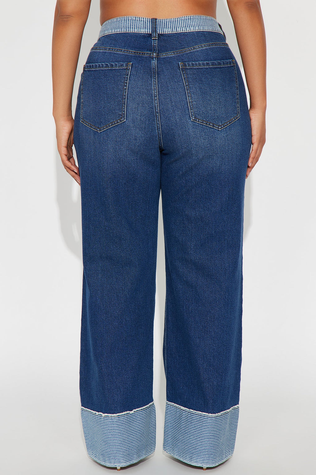 Social Hour Cuffed Wide Leg Jeans - Dark Wash