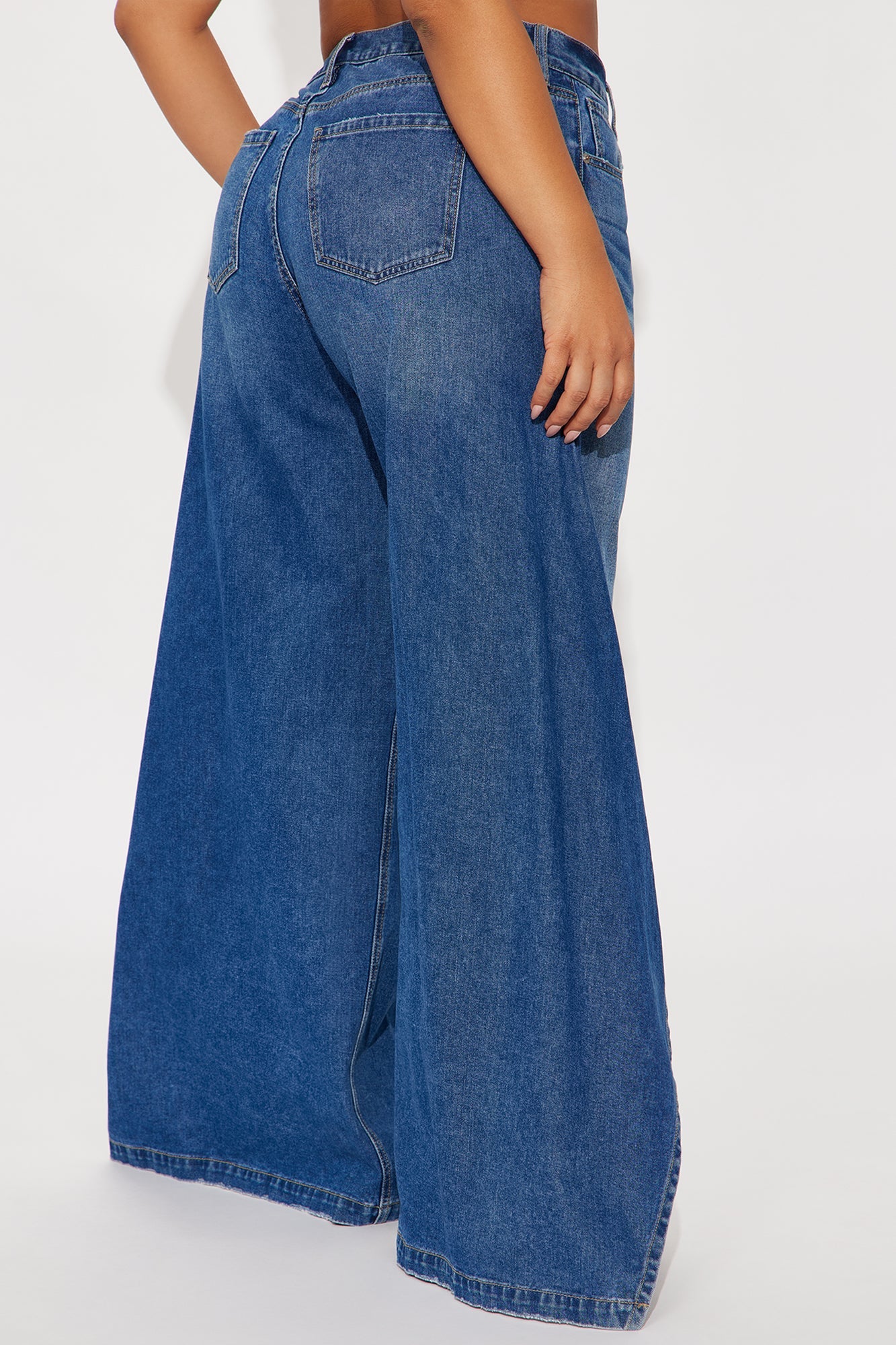 Not The Drama Wide Leg Jeans - Medium Wash