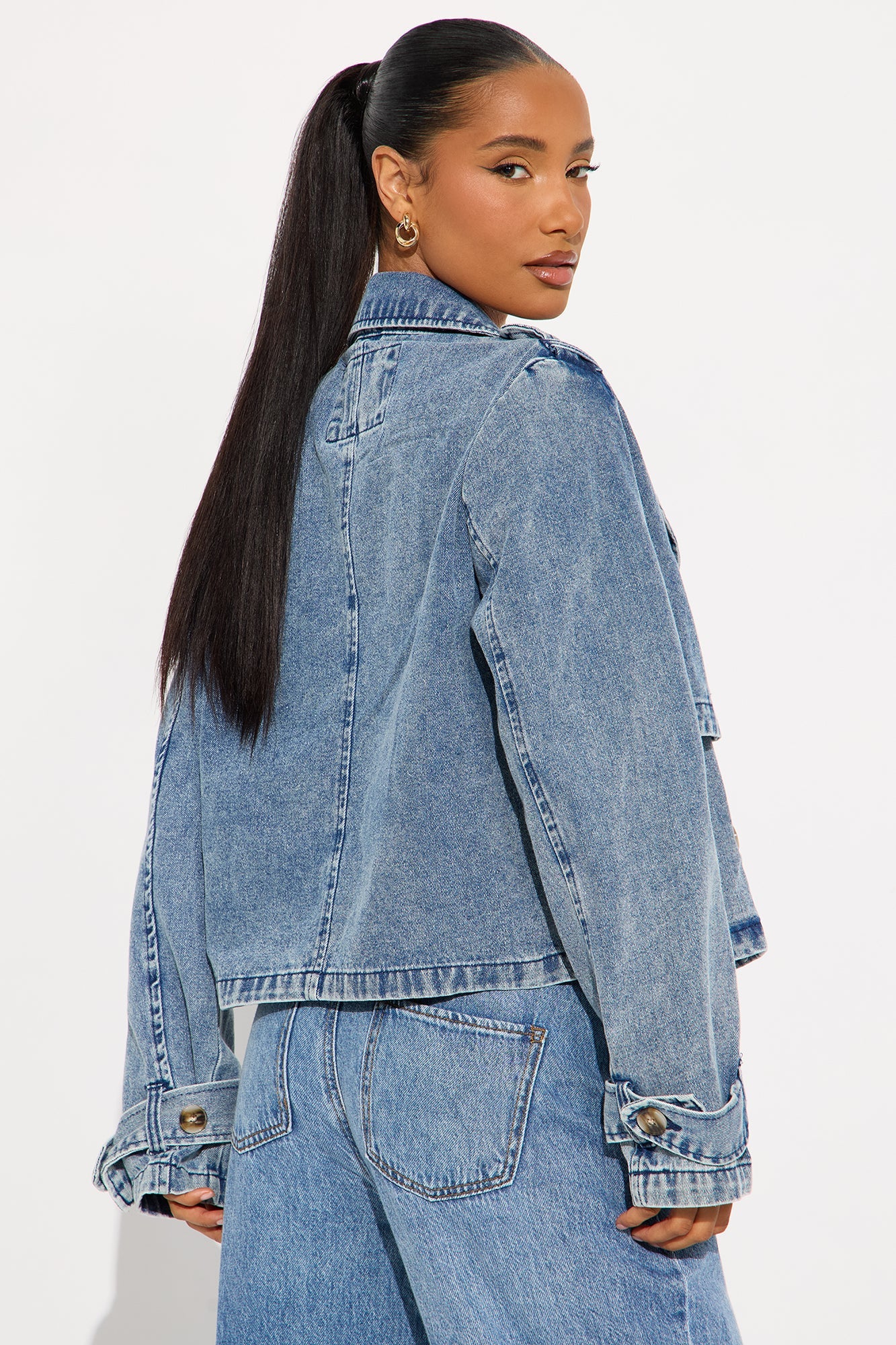 Take It Easy Cropped Denim Trench Coat - Medium Wash