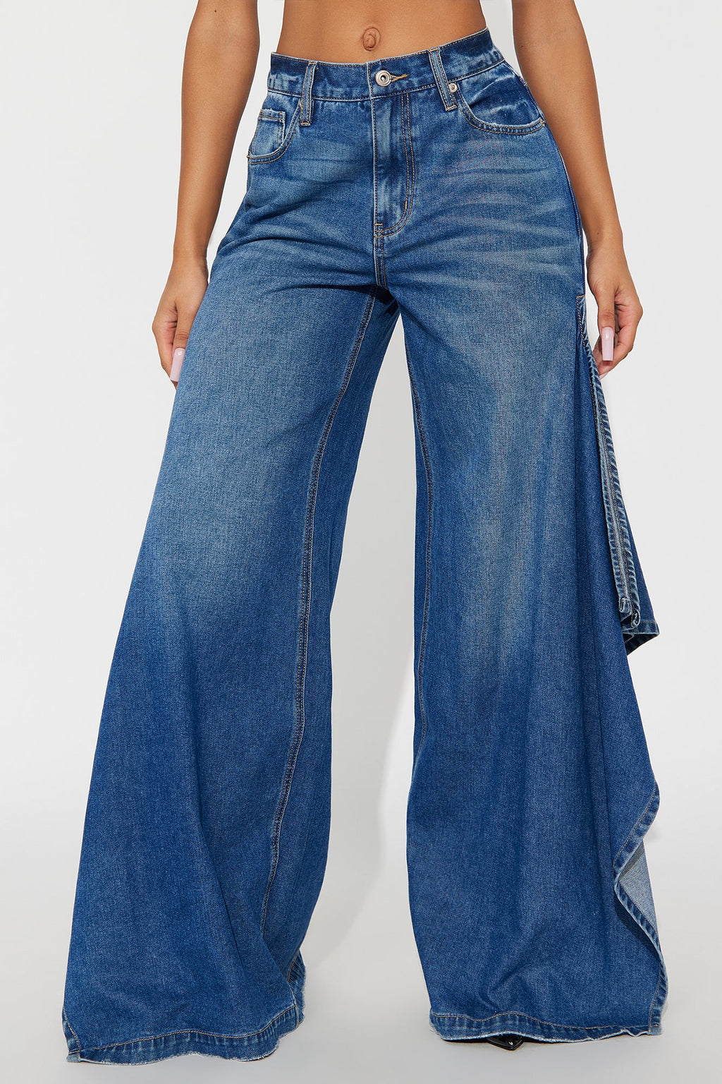 Not The Drama Wide Leg Jeans - Medium Wash