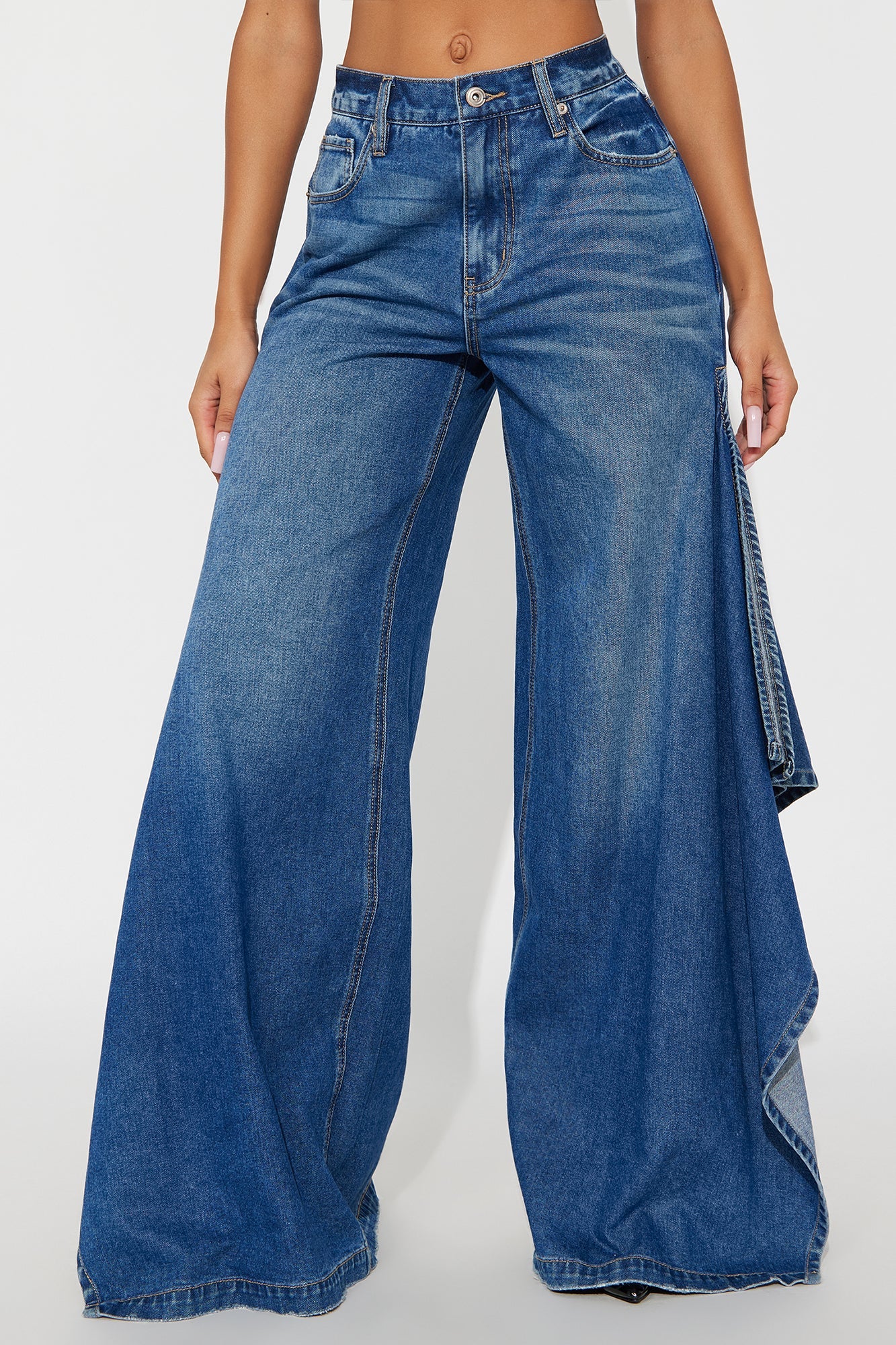 Not The Drama Wide Leg Jeans - Medium Wash