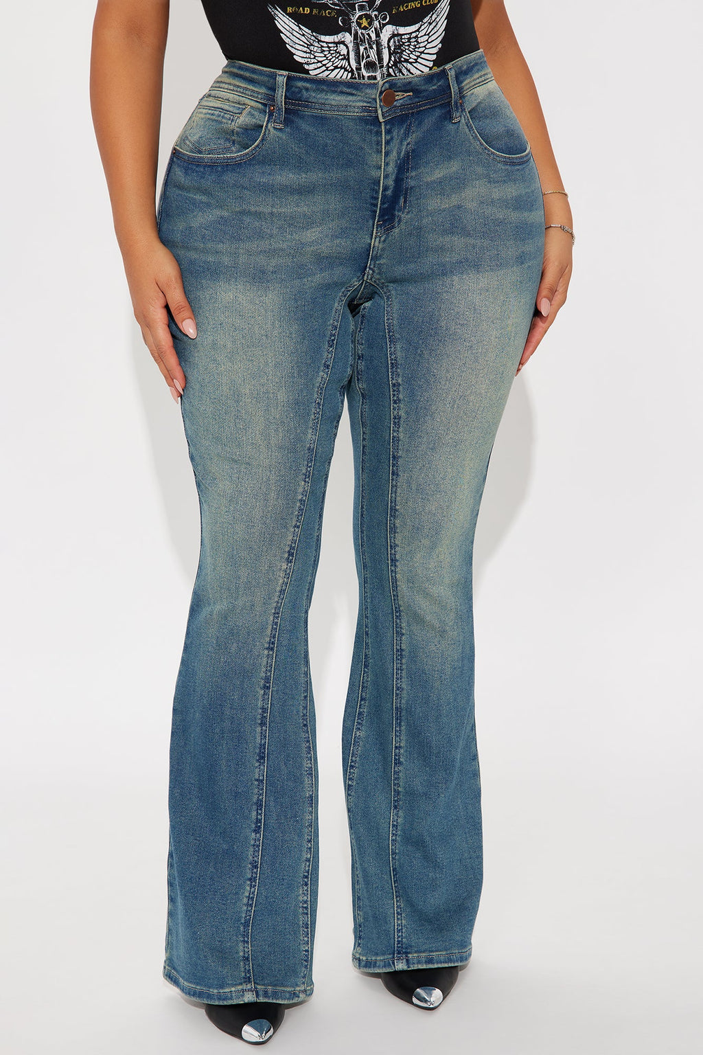 Giving Off Vibes Stretch Flare Jeans - Dark Wash
