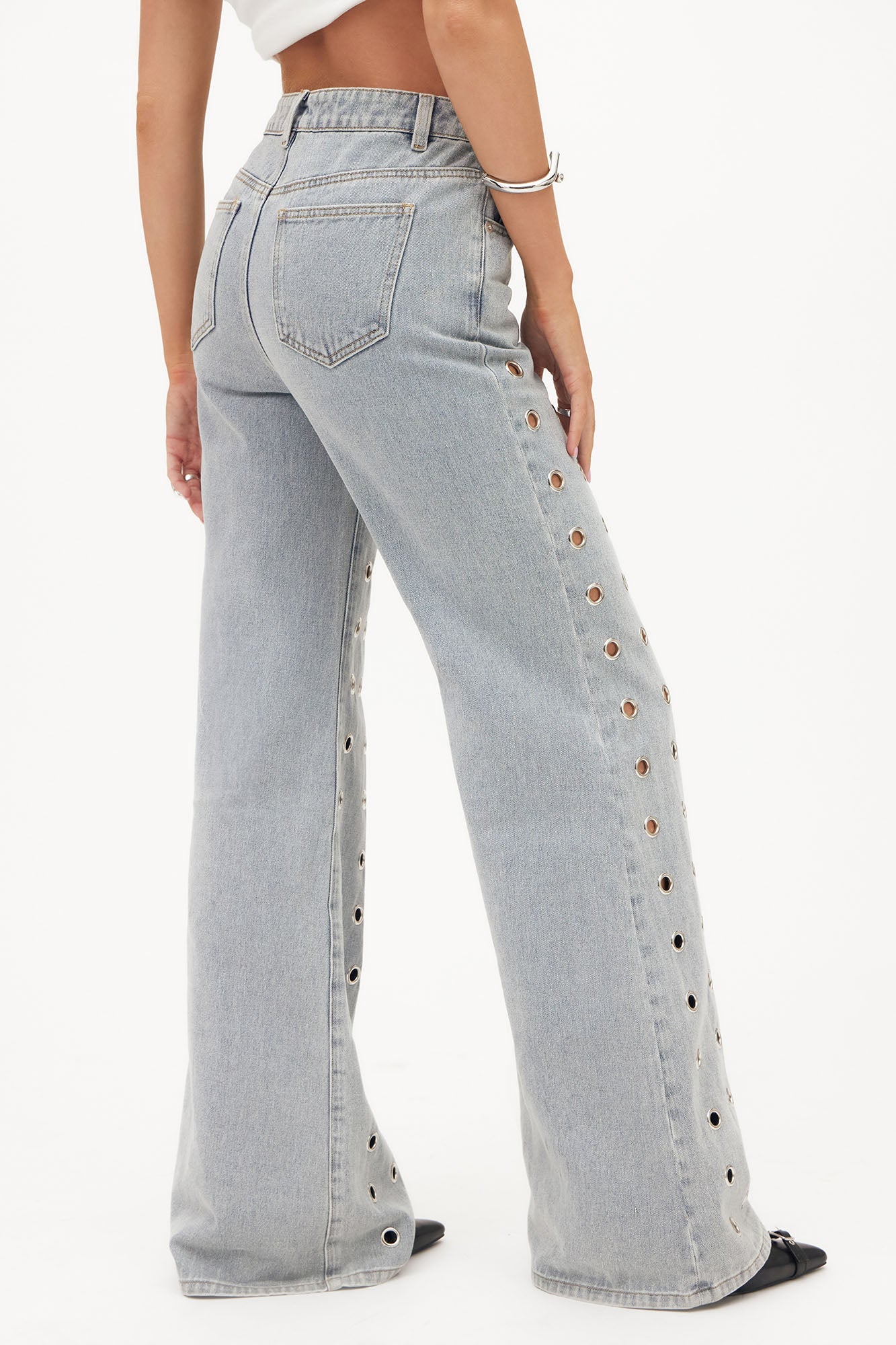 Throwing You Off Grommet Rigid Flare Jeans - Light Wash