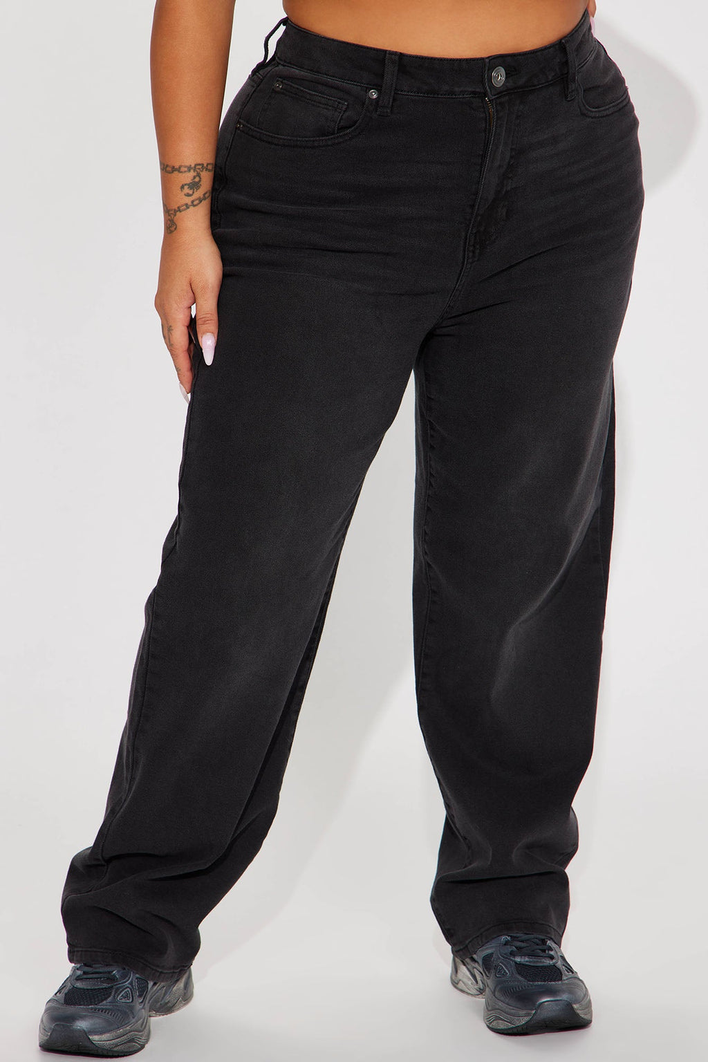 Nova 90s Straight Leg Jeans - Black Wash