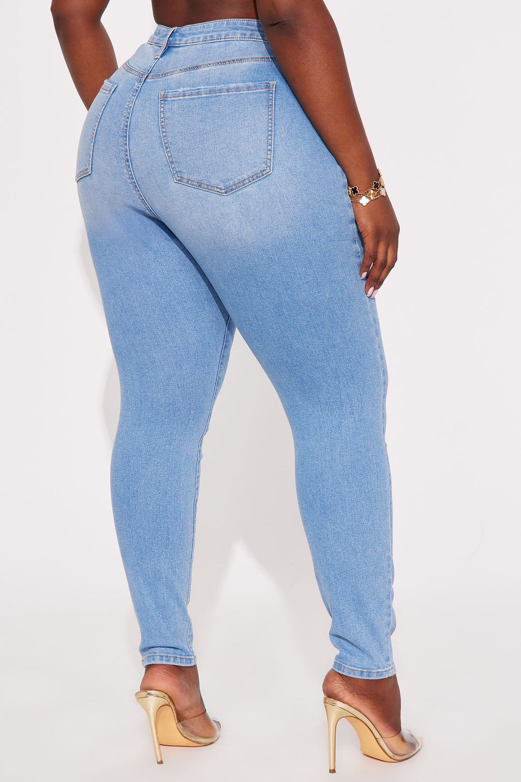 Sleek Fit Mid Rise Skinny Jean - Light Wash