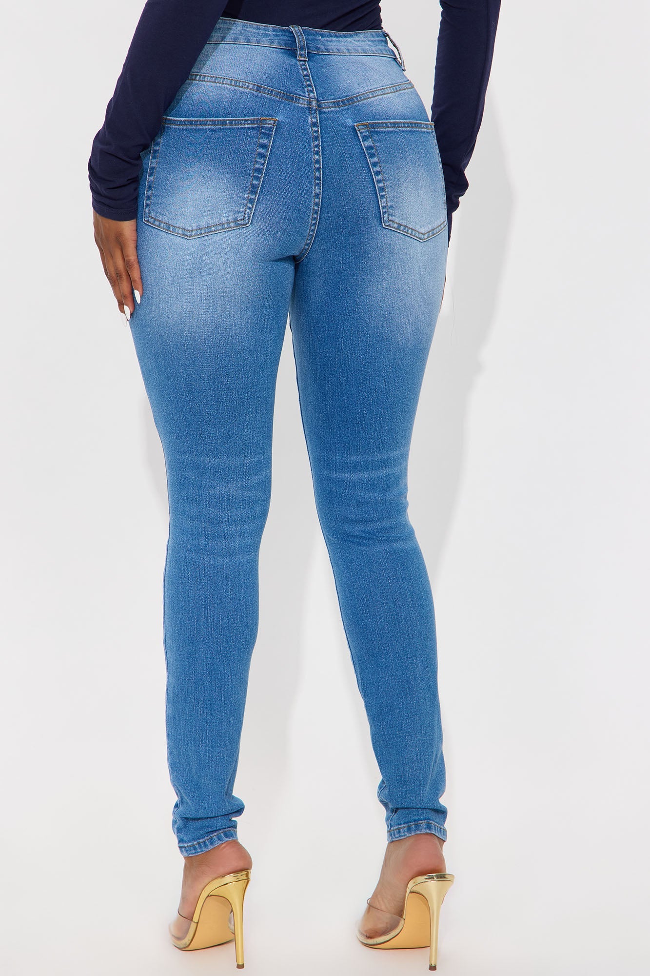 On Point Crossover Skinny Jeans - Medium Wash