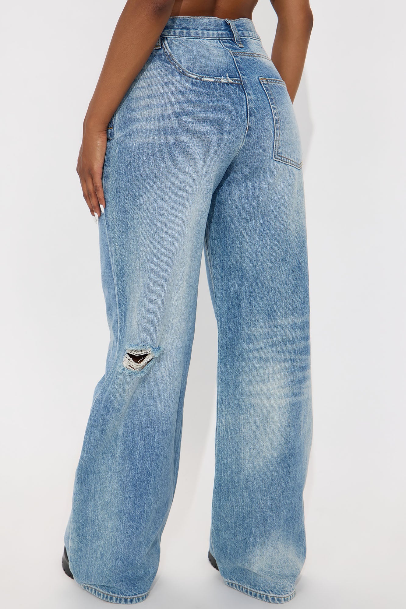 Look Sideways Wide Leg Jeans - Medium Wash