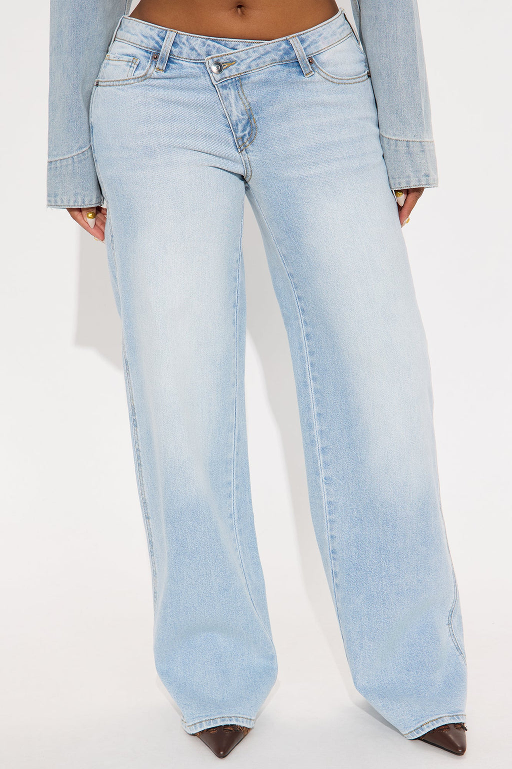 Eastside Low Rise Crossover Wide Leg Jean - Light Wash