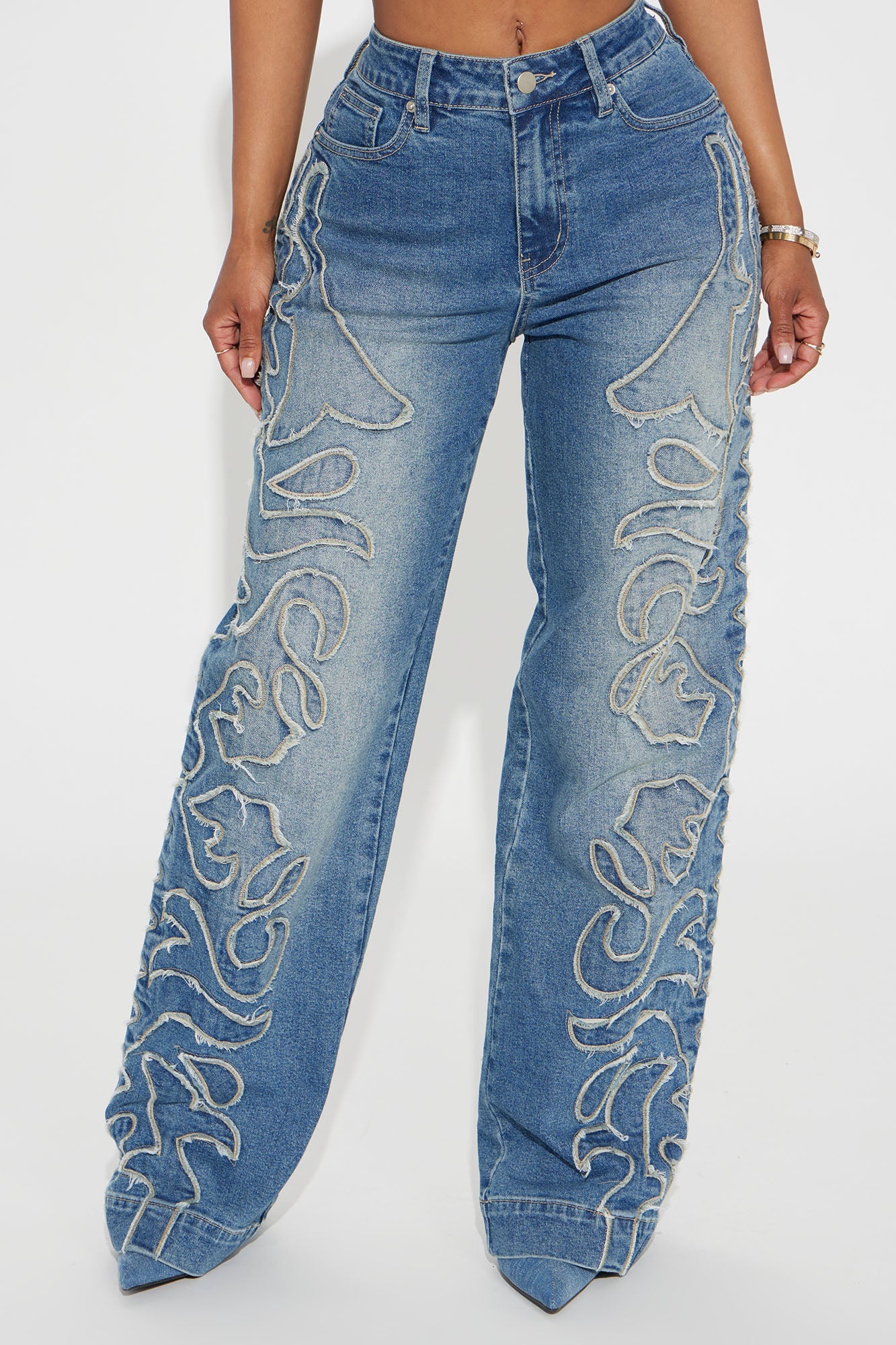 Della Stretch Straight Leg Jeans - Medium Wash
