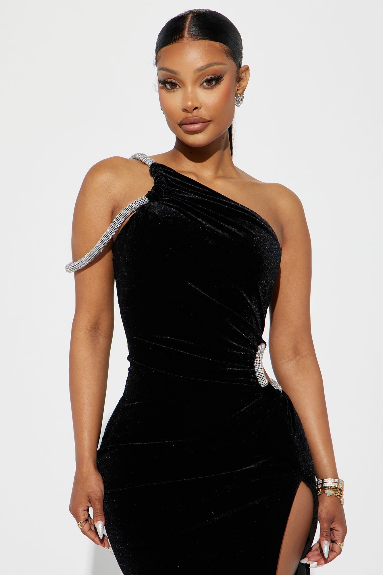 Jewel Velvet Gown - Black
