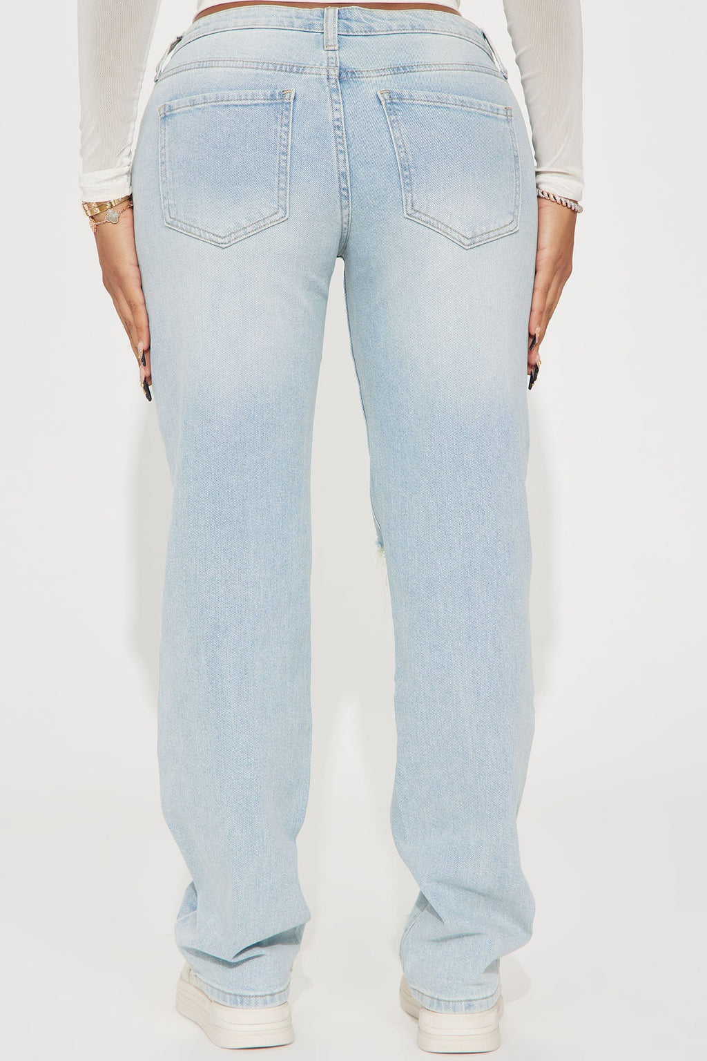Off The Hook Ripped Straight Leg Jeans - Light Wash