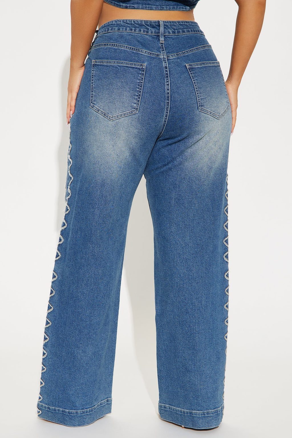 Della Stretch Straight Leg Jeans - Medium Wash