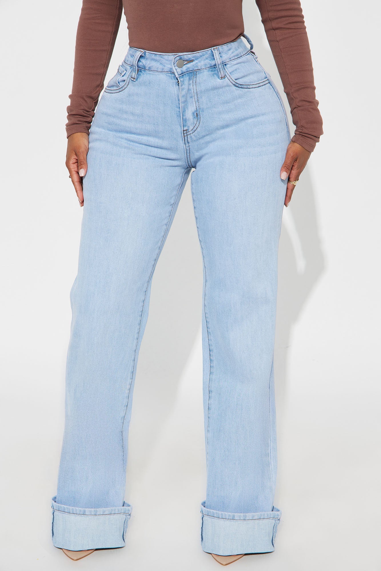 On My Radar Cuffed Straight Leg Jeans - Light Wash