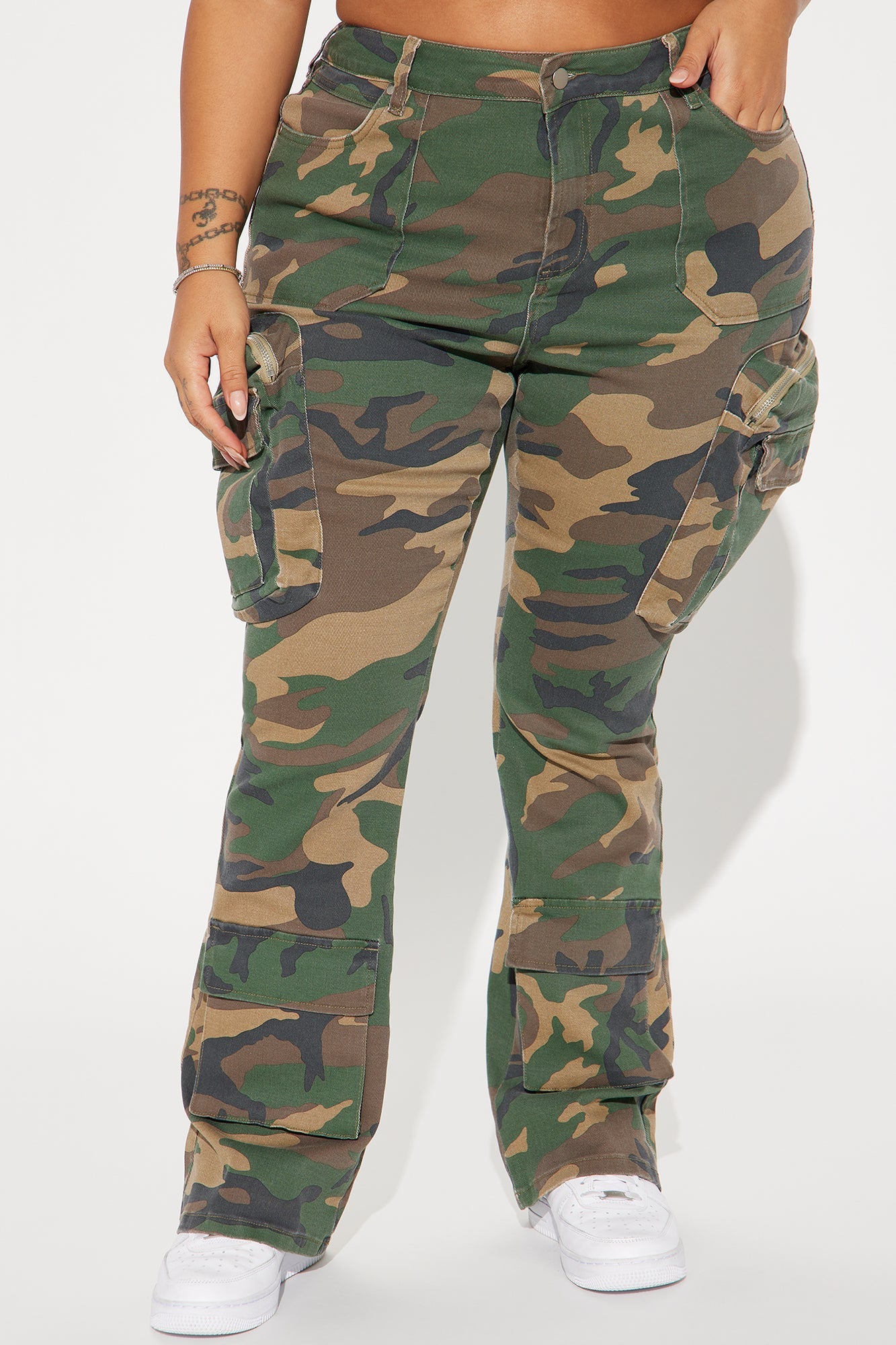 Staying True Bootcut Camo Pant - Olive/combo