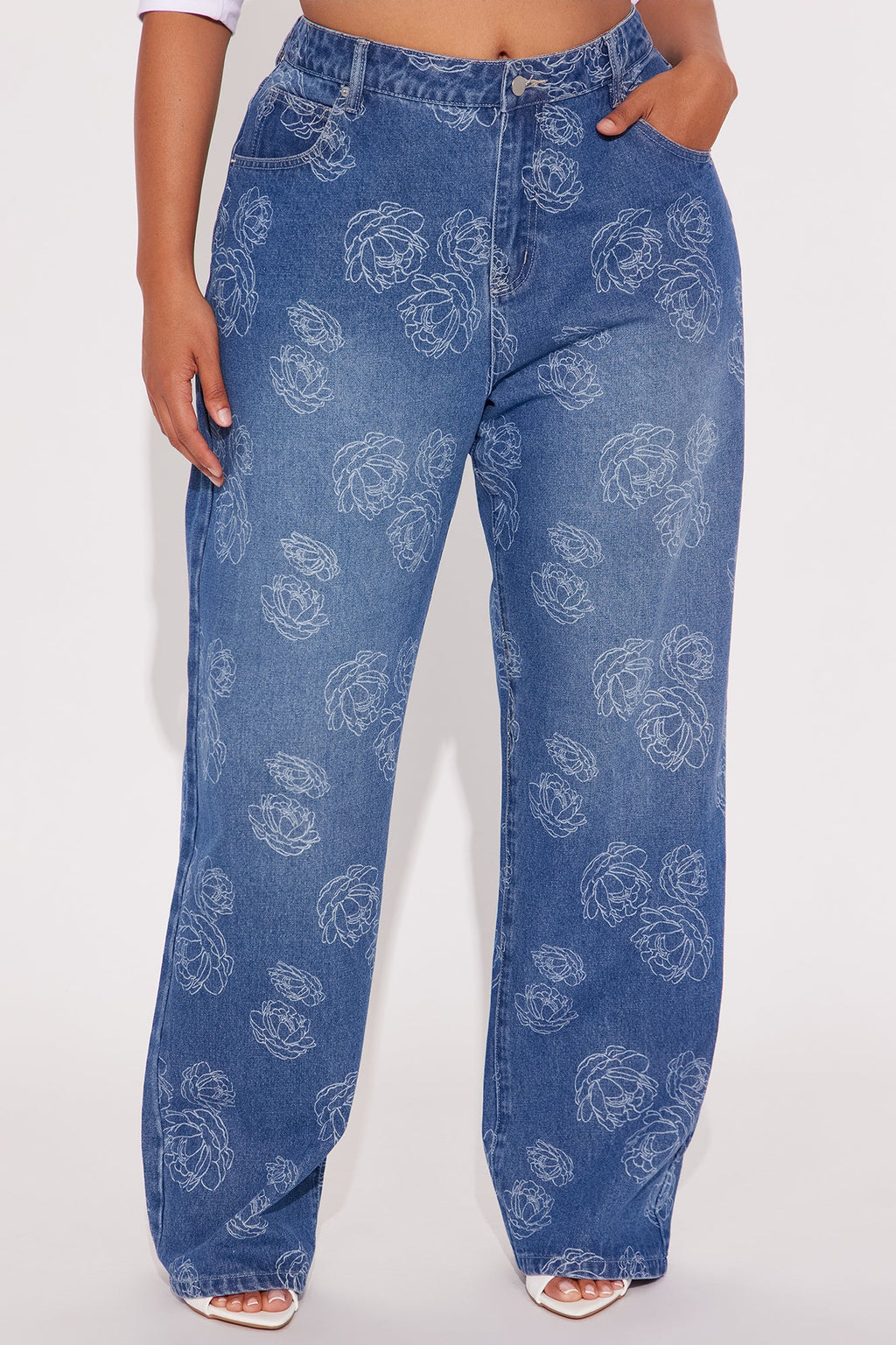 Secret Garden Straight Leg Jeans - Medium Wash