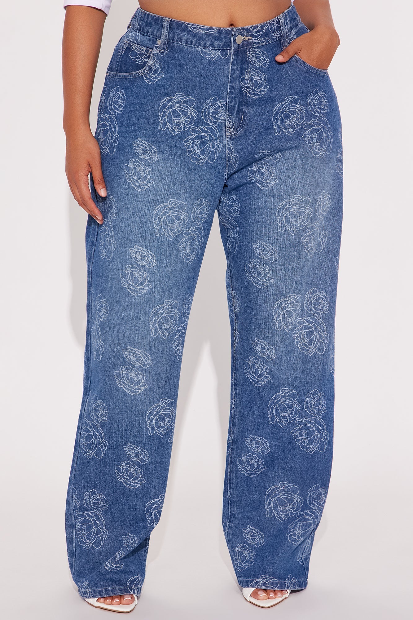 Secret Garden Straight Leg Jeans - Medium Wash