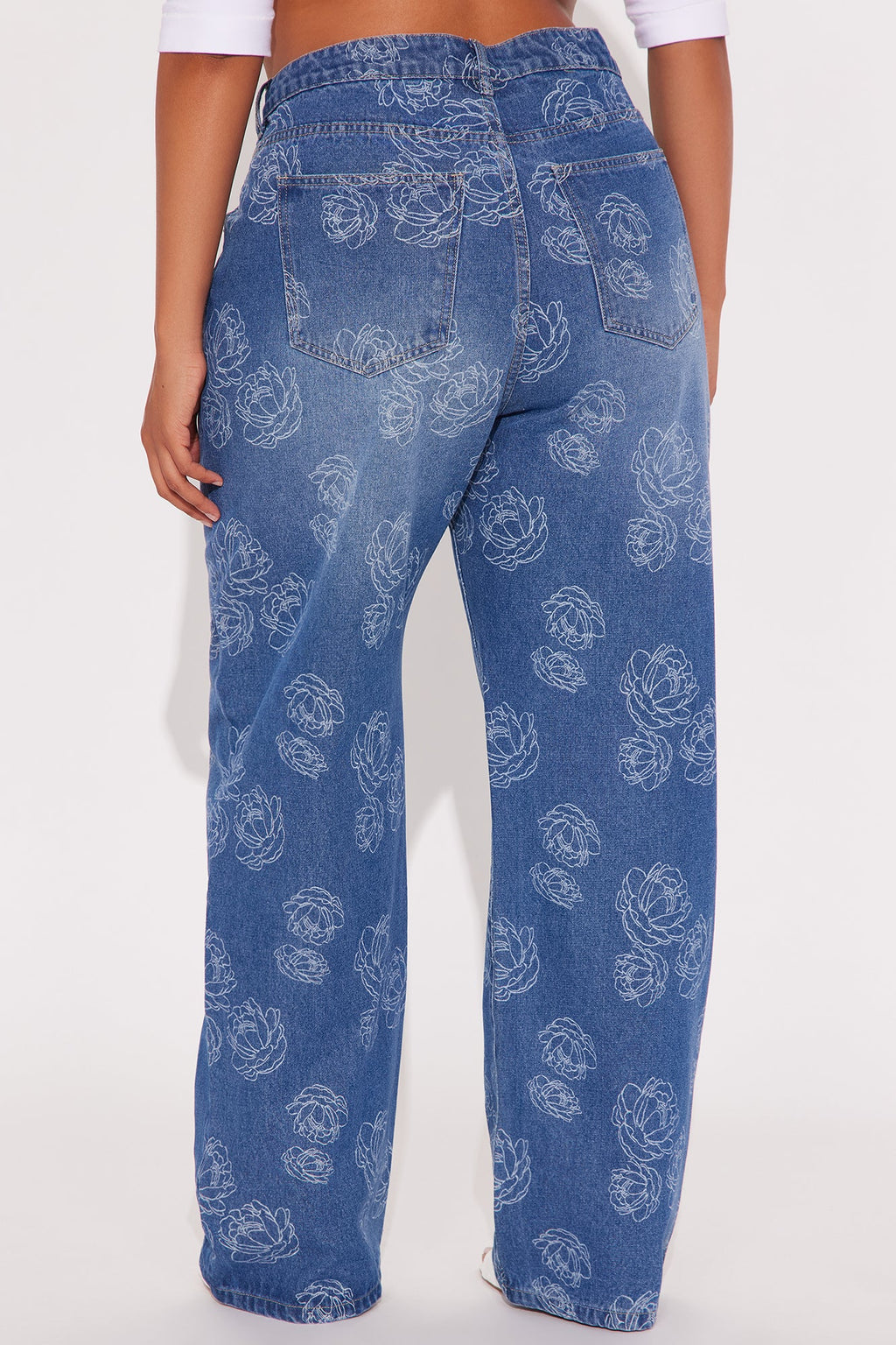 Secret Garden Straight Leg Jeans - Medium Wash