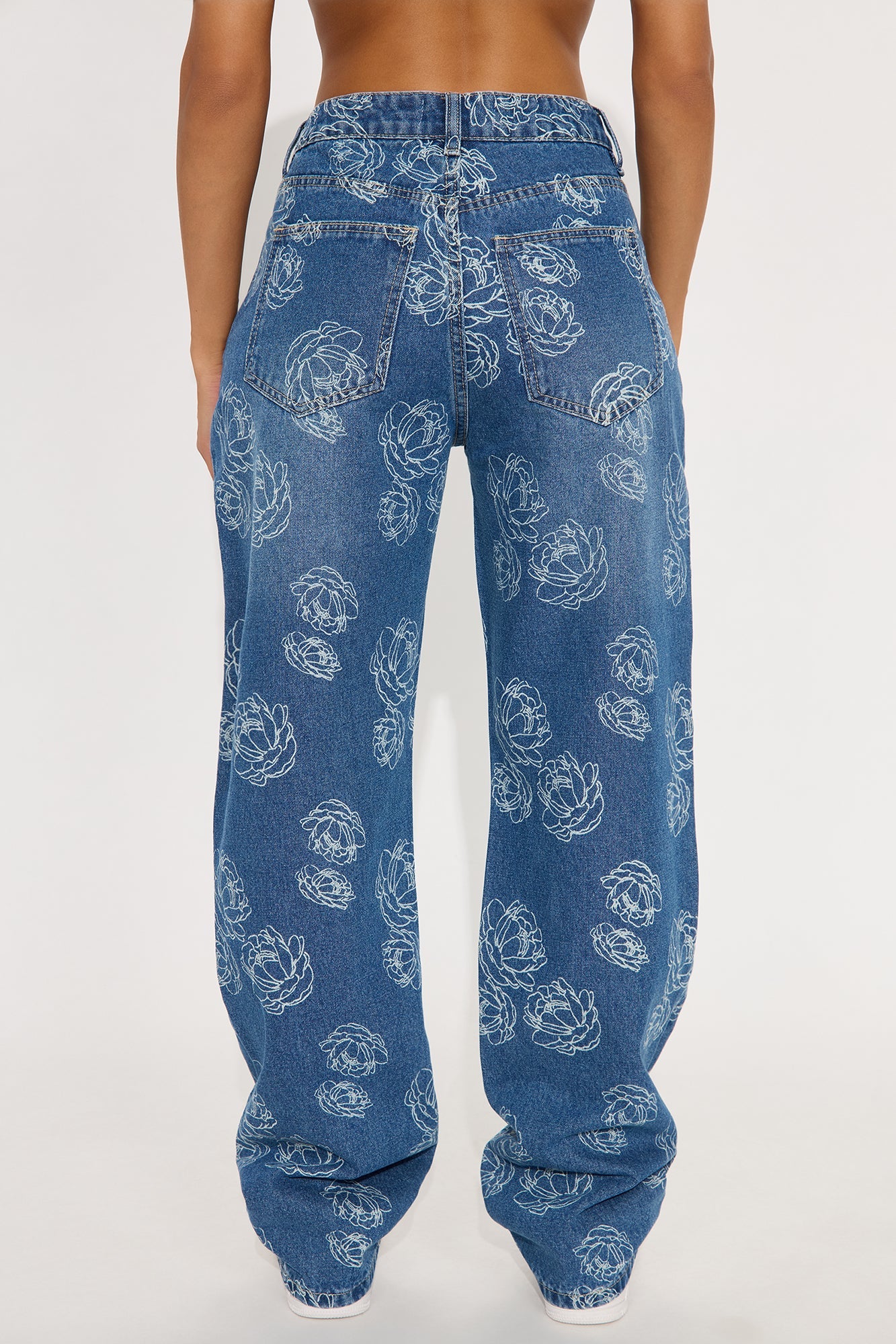 Secret Garden Straight Leg Jeans - Medium Wash