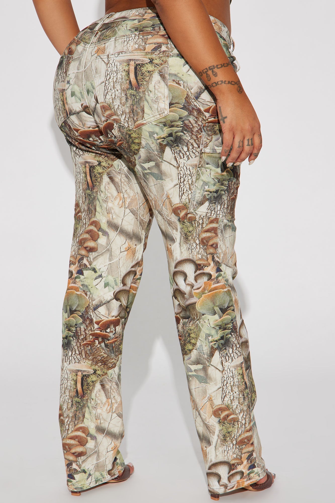 Weekend Trip Camo Stretch Cargo Jean - Taupe/combo