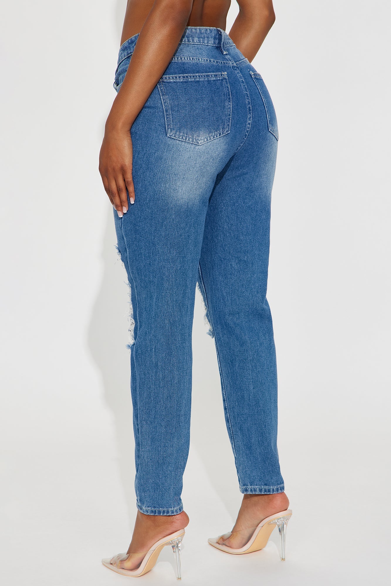 Sneak Into It Ripped Straight Leg Jeans - Medium Wash